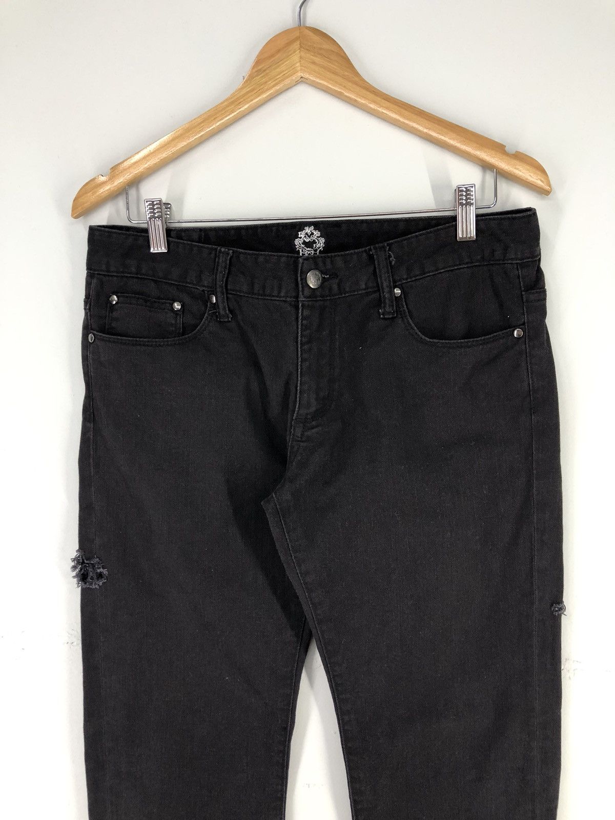 Japanese Brand Japanese Brand Root Three Distressed Black Jeans Size US 31 - 5 Thumbnail