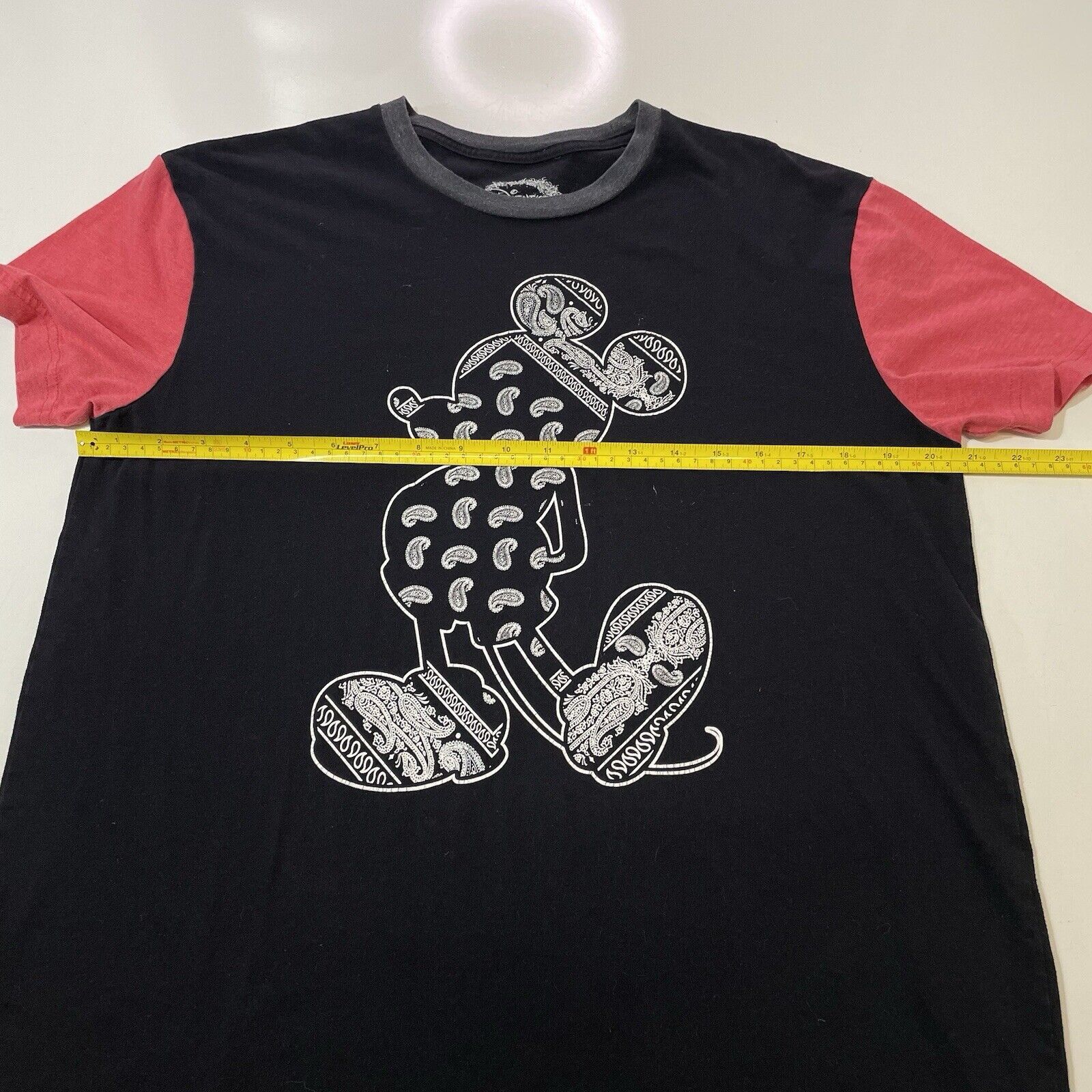 Disney Disney Mickey Mouse T-Shirt Size Large Black Paisley Bandana Size US L / EU 52-54 / 3 - 3 Thumbnail