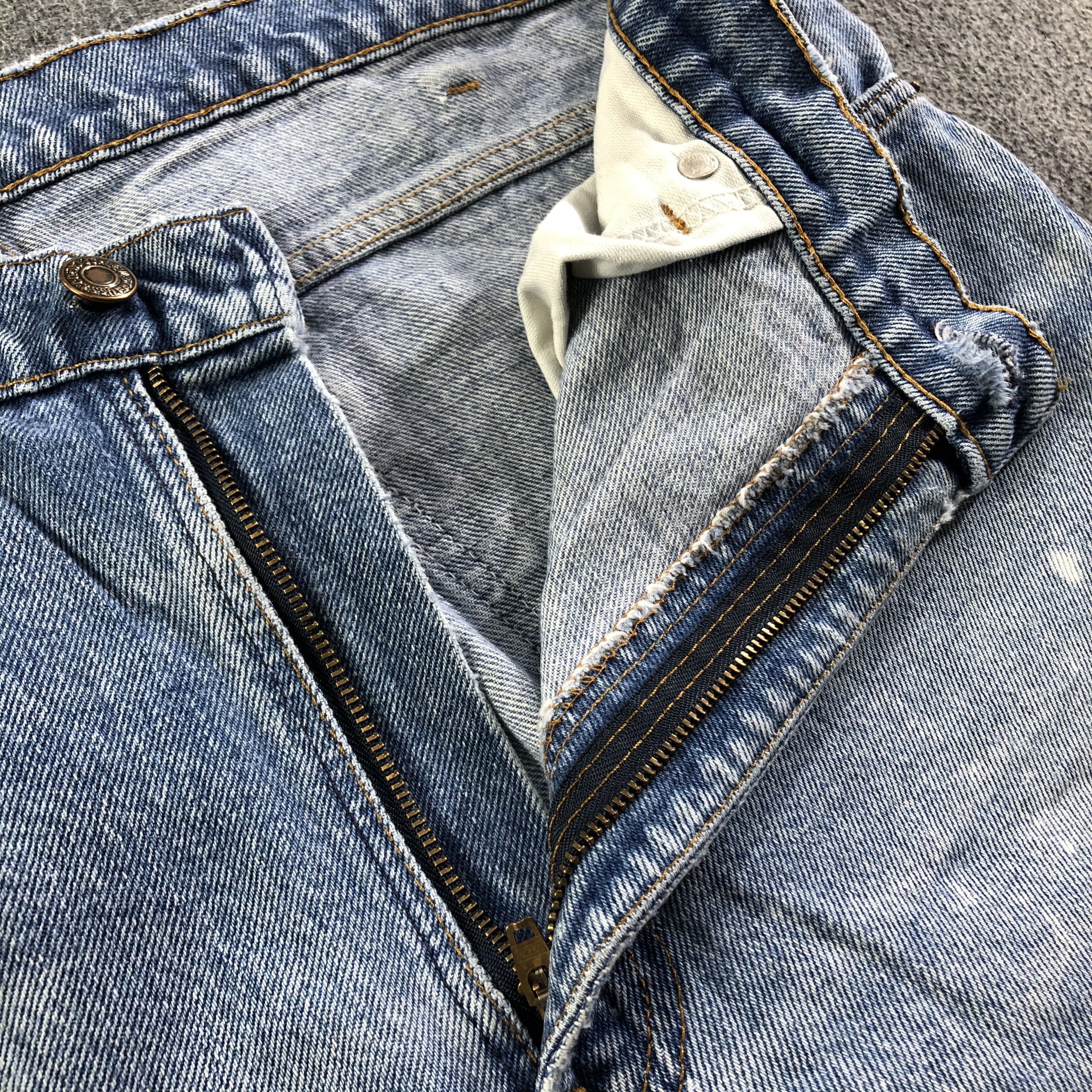 Levi's Vintage Blue Wash Levis Jeans-J3443 Size US 35 - 9 Thumbnail