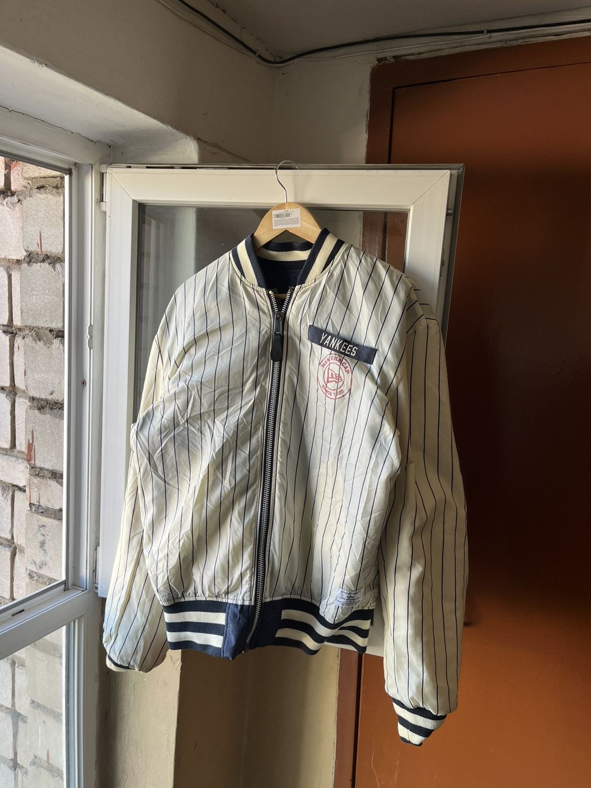 Alpha Industries × New Era Alpha Industries x New Era bomber jackey Size US S / EU 44-46 / 1 - 12 Thumbnail