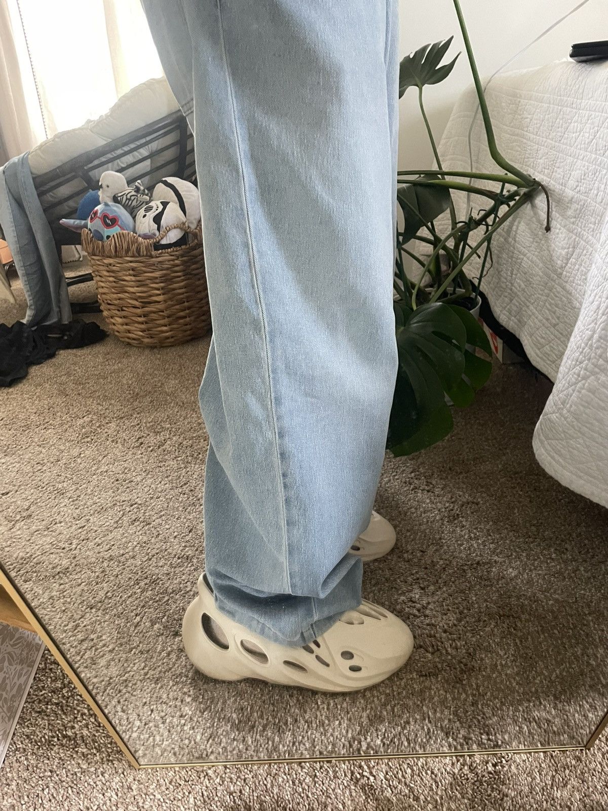 Adidas Yeezy Foam Runnr Desert Sand Size US 12 / EU 45 - 4 Thumbnail