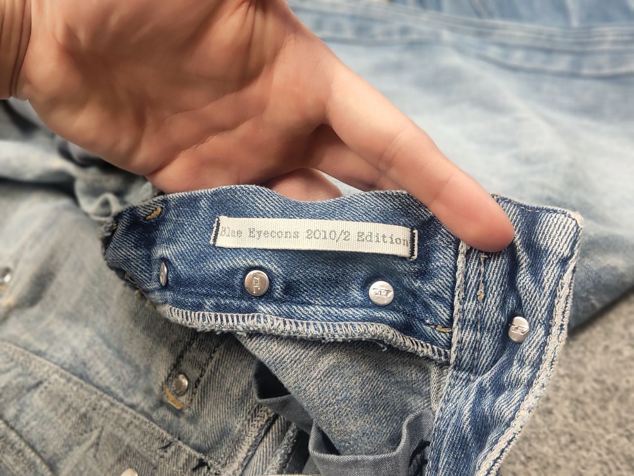 Diesel Vintage Diesel Industries Darron Eyecons Jeans Denim LGB Size US 32 / EU 48 - 17 Thumbnail