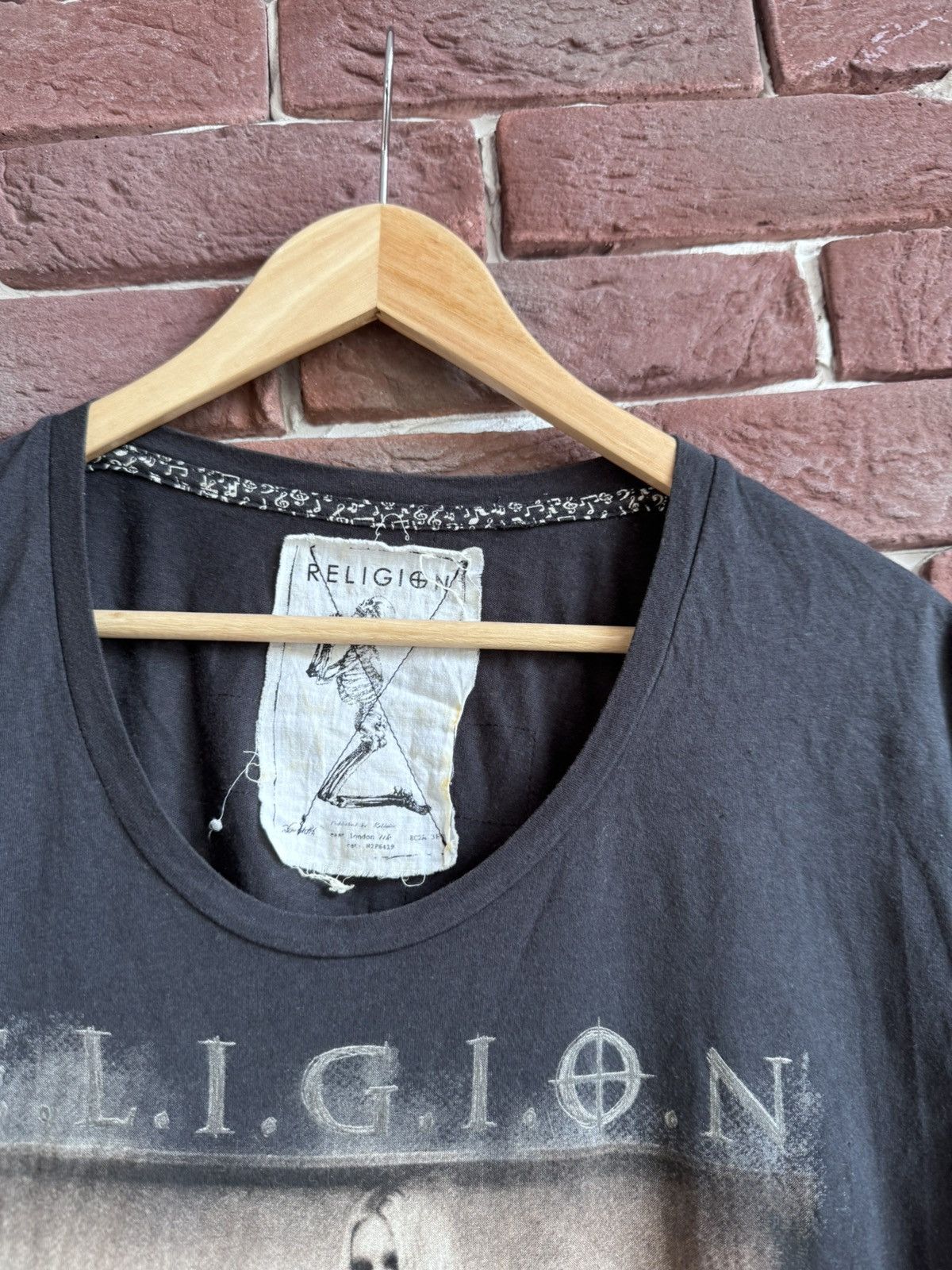 Seditionaries RARE VINTAGE 00s SEDITIONARIES Religion Girls TSHIRT Cross M Size US M / EU 48-50 / 2 - 4 Thumbnail
