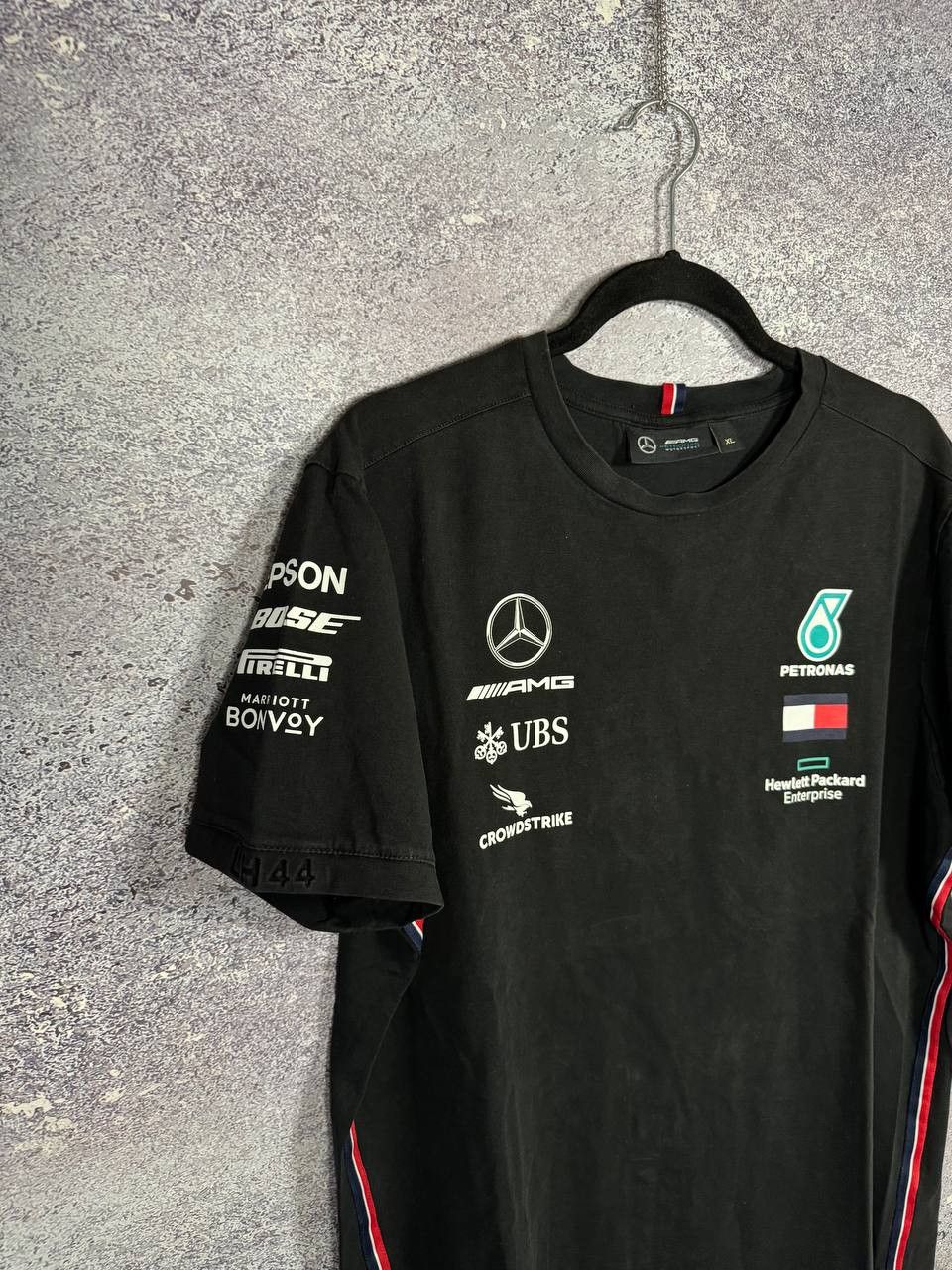 Formula 1 × Mercedes-Benz Petronas AMG Mercedes-Benz Racing Team Formula 1 T-Shirt Size US XL / EU 56 / 4 - 2 Thumbnail