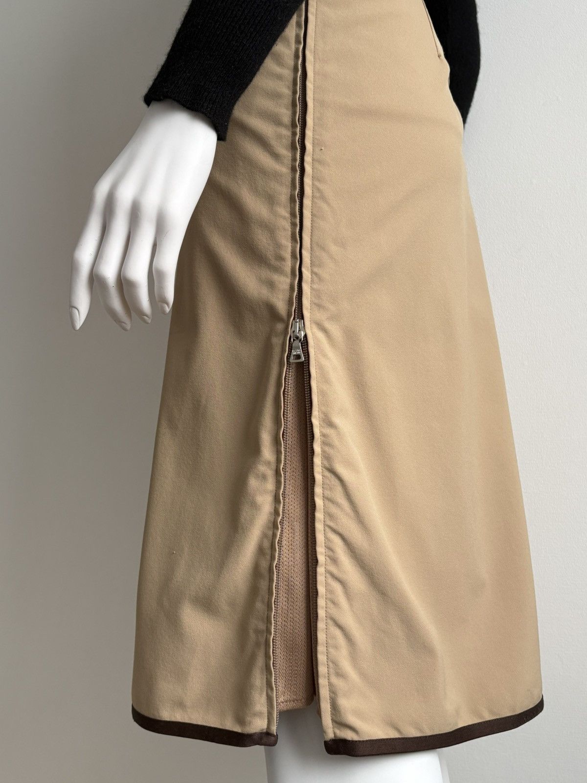 Prada 00s Prada Sport Two Slit Zip Skirt Beige Nylon Red Tab 46 XL Size 32" / US 10 / IT 46 - 6 Thumbnail
