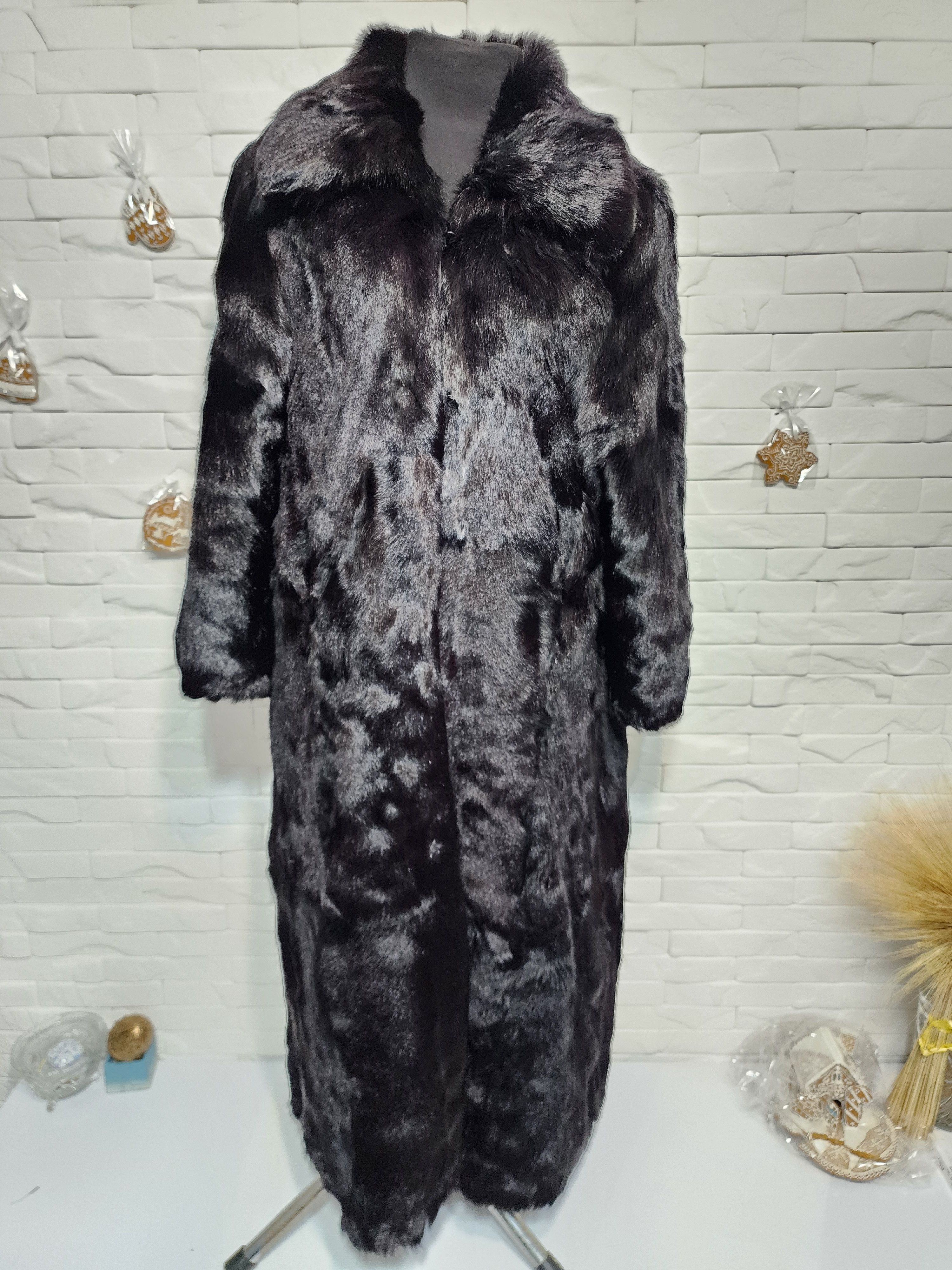 Furla Black Genuine Fur Coat: Women's Winter Coat Size XL / US 12-14 / IT 48-50 - 1 Thumbnail