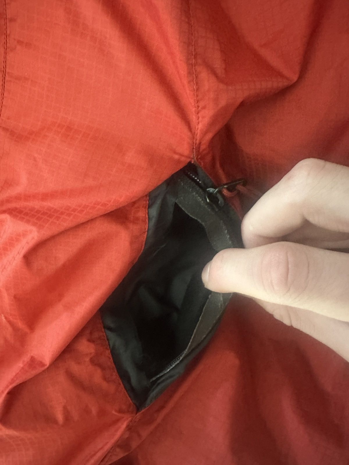 Arc'teryx Red Arcteryx Puffer Size US L / EU 52-54 / 3 - 5 Thumbnail