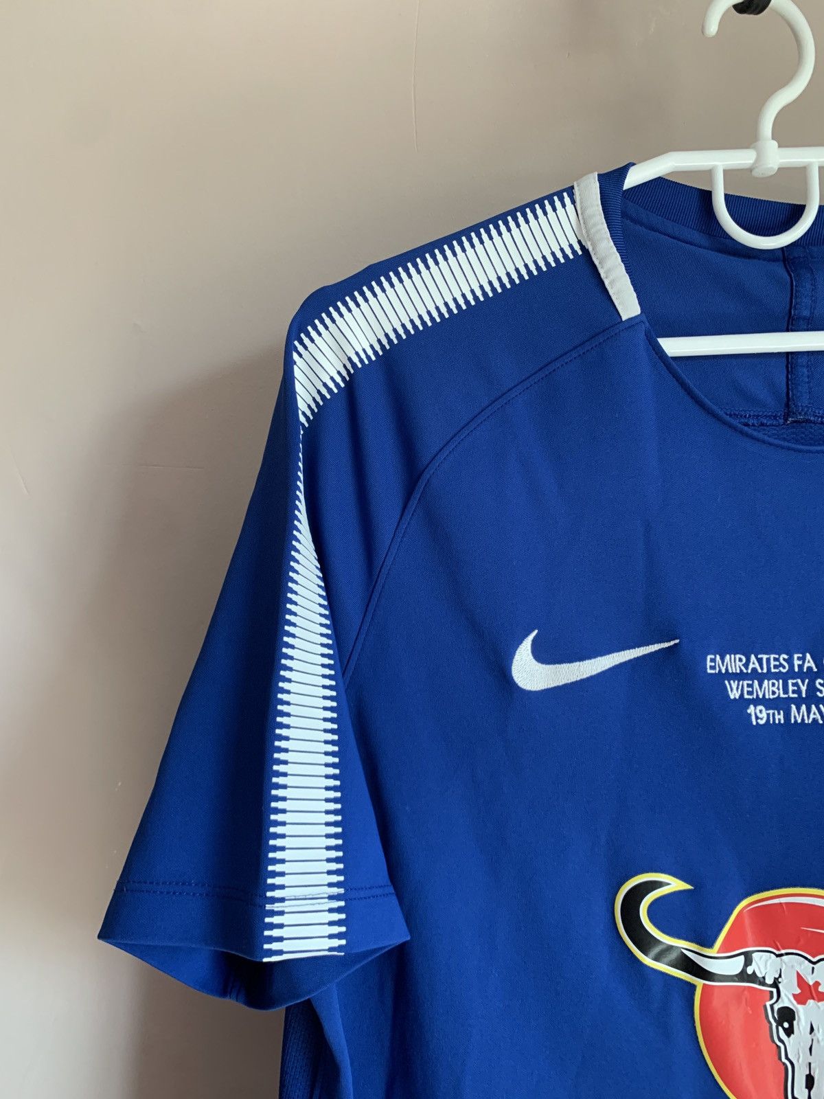 Chelsea Soccer × Nike Chelsea 2018 Football Shirt Nike Soccer Jersey Size L Size US L / EU 52-54 / 3 - 4 Thumbnail