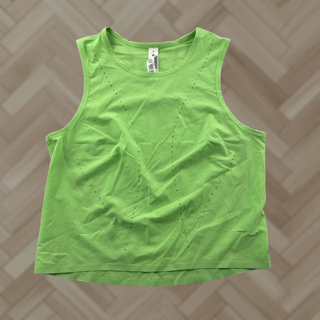 Lululemon Lululemon Sleeveless Cropped Athletic Shirt Women's 6 Green Tank Cropped Activewear Womens 6 Green Size M / US 6-8 / IT 42-44 - 1 Thumbnail