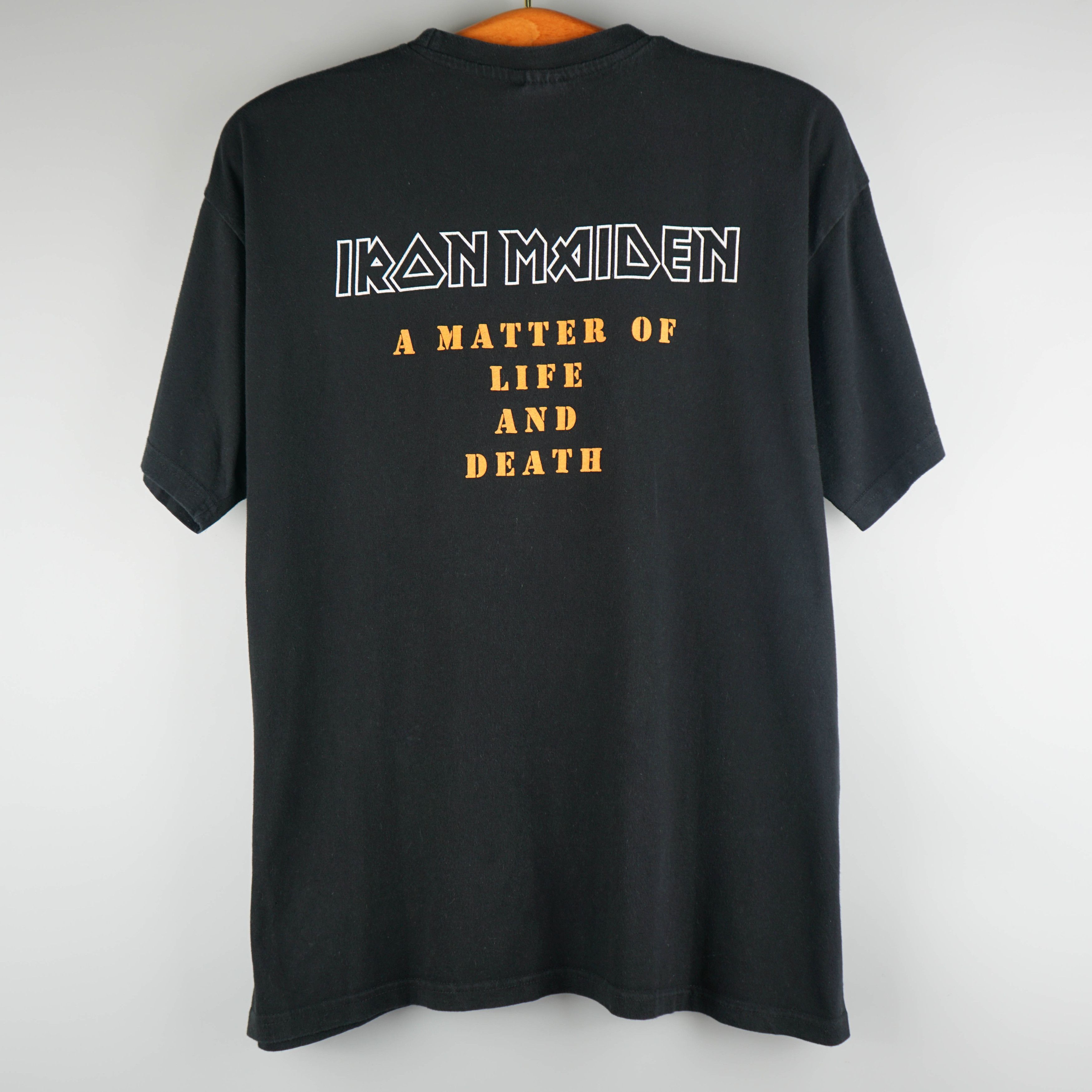 Band Tees × Vintage Vintage 2006 Iron Maiden T-Shirt A Matter Life And Death Size US M / EU 48-50 / 2 - 7 Thumbnail
