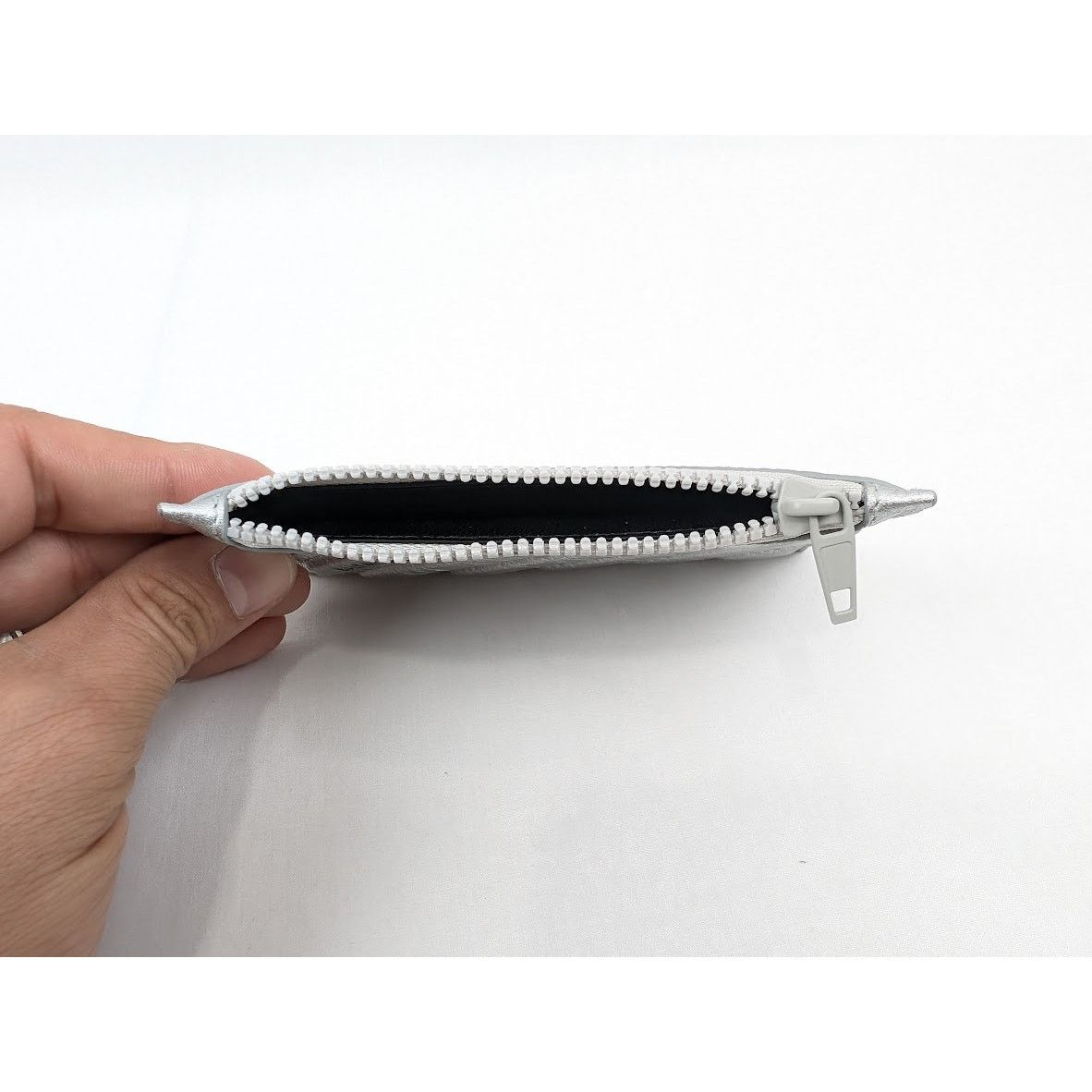 Balenciaga o1rshd1 Size: OS / Car Chevron Zip in Wallet in Silver Size ONE SIZE - 10 Thumbnail