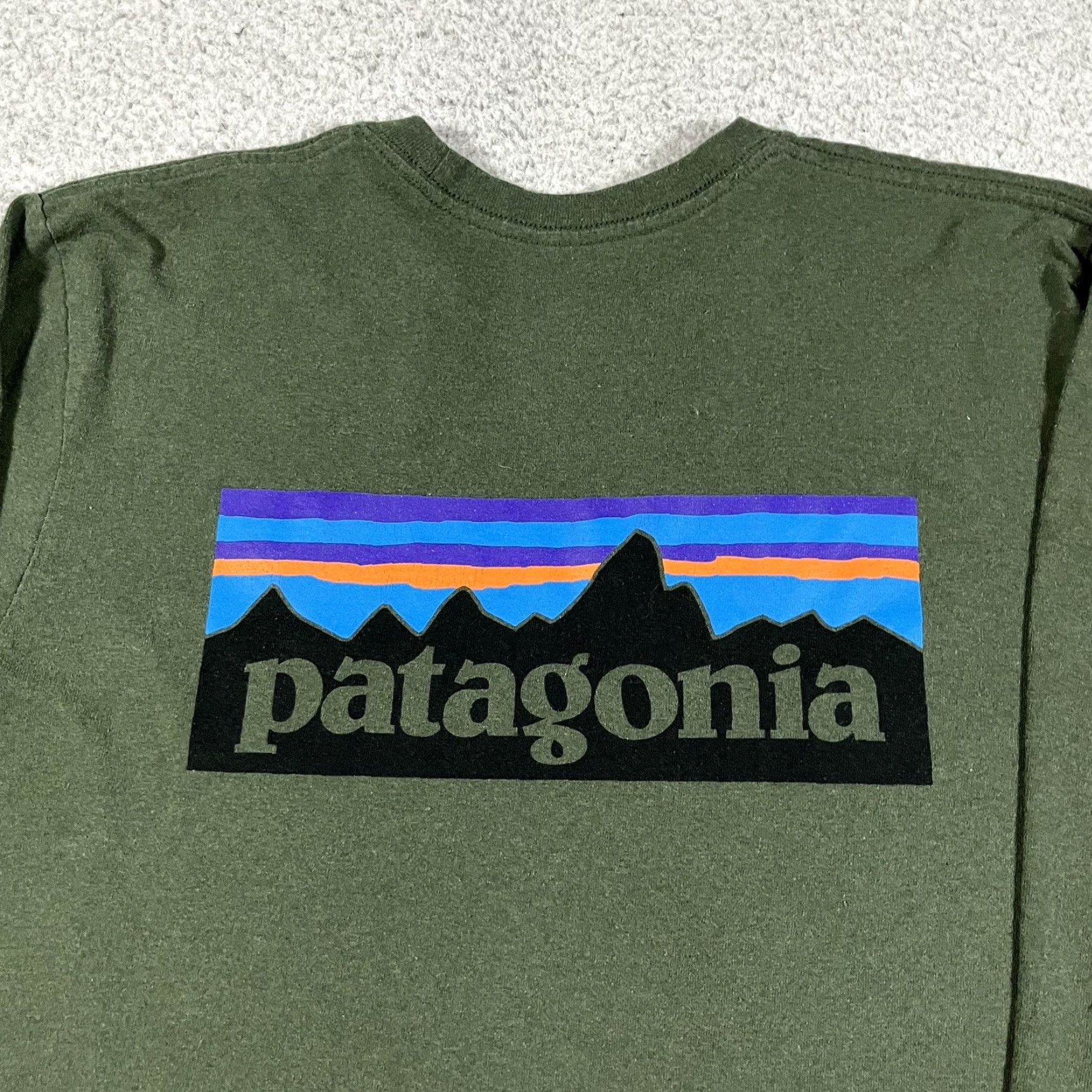 Patagonia Patagonia Shirt Mens M Green Long Sleeve Graphic Outdoor Regular Fit Shirt Size US M / EU 48-50 / 2 - 7 Thumbnail