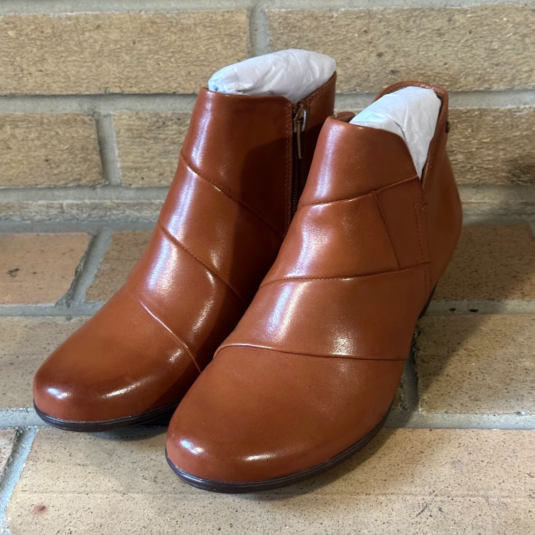 Vintage Cobb Hill Laurel Bootie Womens 7.5 Brown Leather Memory Foam Boot Shoe Size US 8 / IT 38 - 2 Thumbnail
