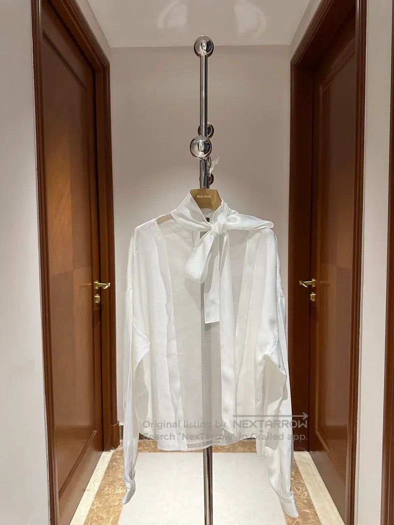 Miu Miu Miu Miu 40 shirt Size M / US 6-8 / IT 42-44 - 1 Thumbnail