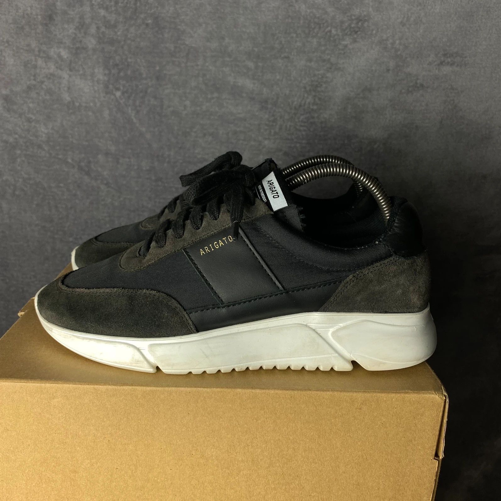 Axel Arigato × Designer Axel Arigato Genesis Vintage Runner black sneakers Size US 9 / EU 42 - 2 Thumbnail
