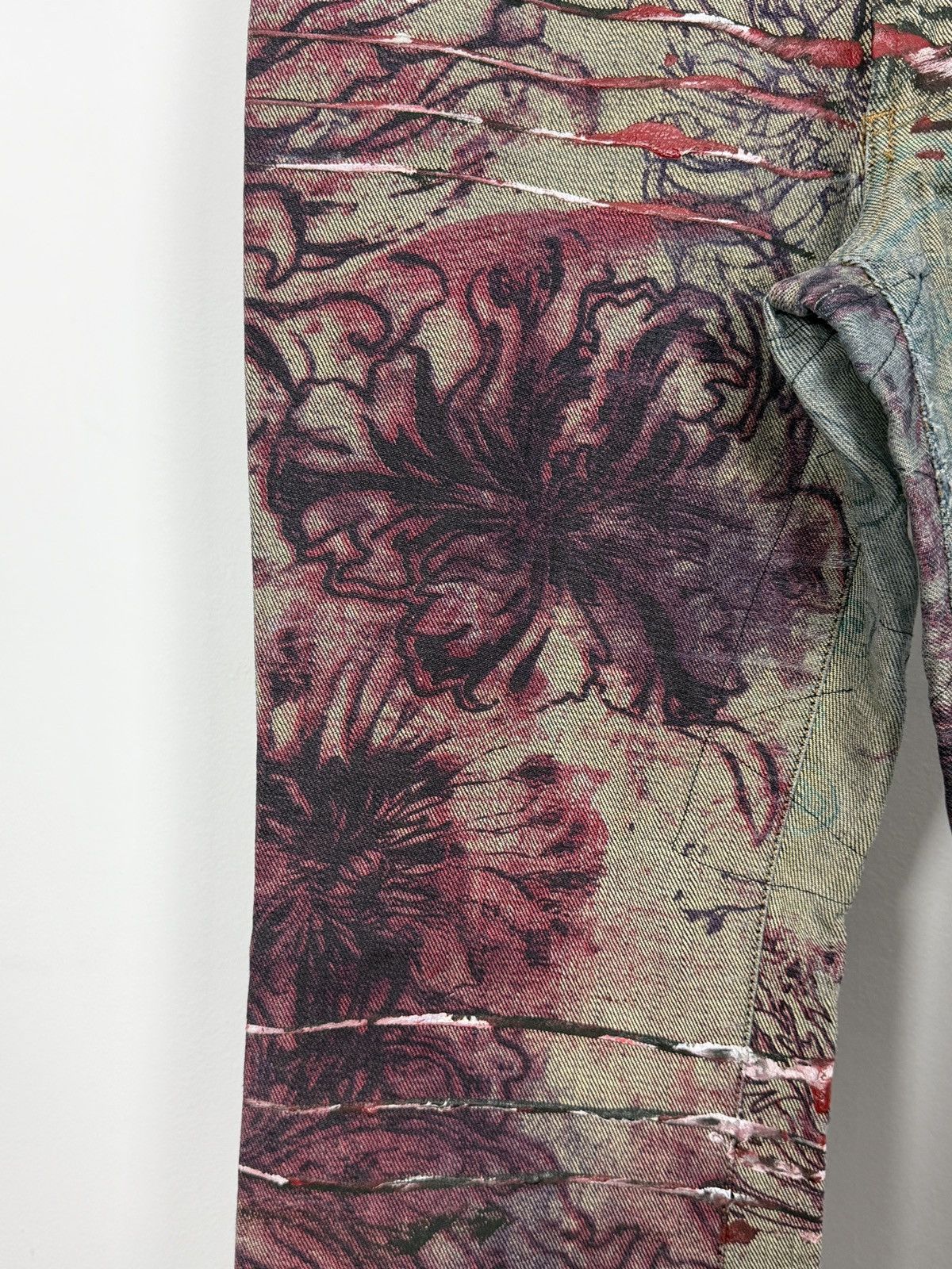 Roberto Cavalli Roberto Cavalli 2000’s Flared Floral Slashed Tattoo Jeans Size 28" / US 6 / IT 42 - 11 Thumbnail