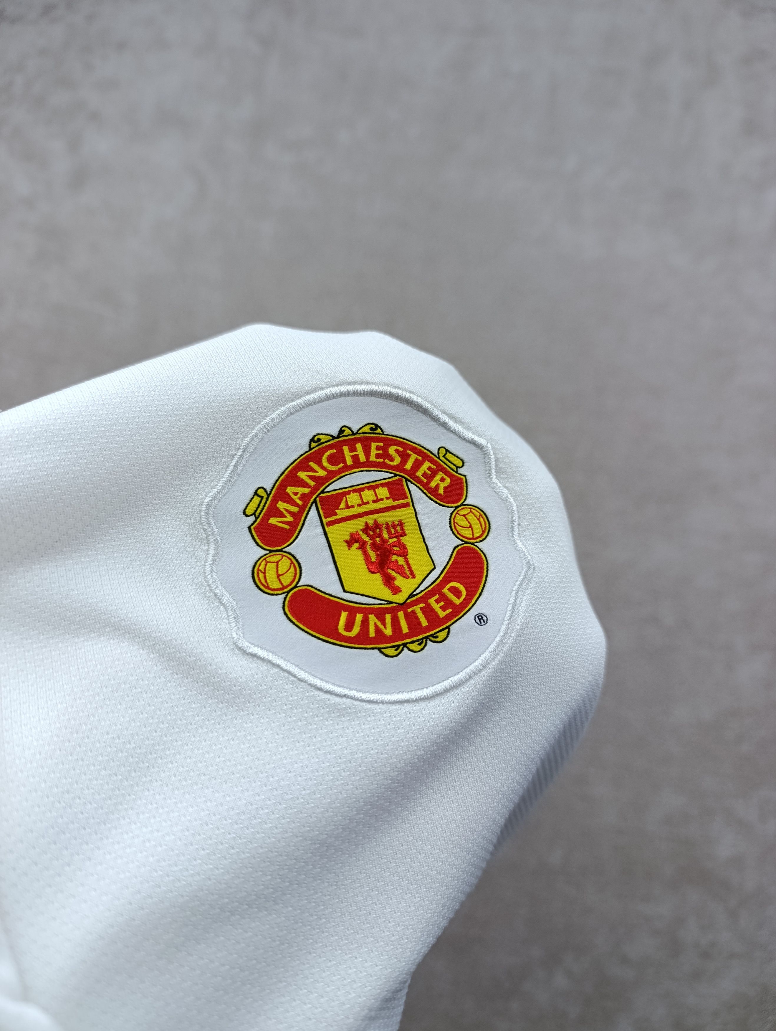 Nike NIKE MANCHESTER UNITED 2010/2011 THIRD SHIRT JERSEY Size US M / EU 48-50 / 2 - 8 Thumbnail