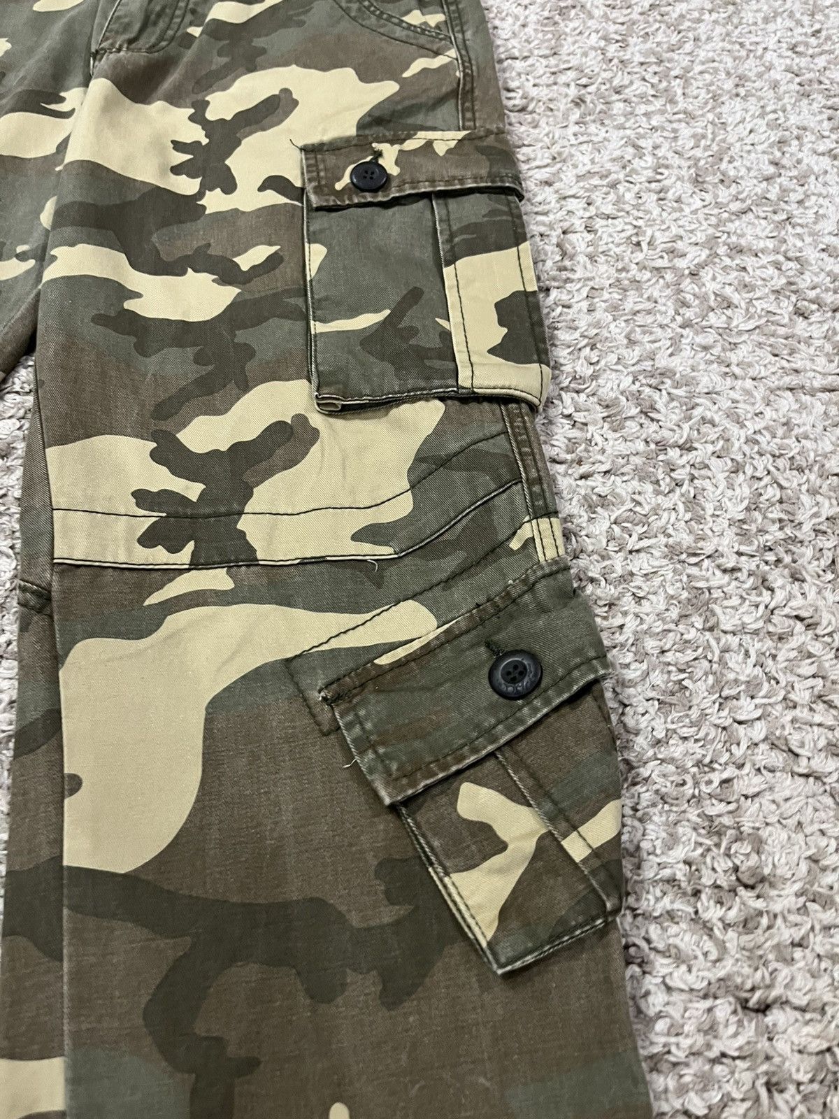 If Six Was Nine AK Army Camo Cargo Pants – 6 Pocket Military Style – Size 33 Size US 33 - 3 Thumbnail