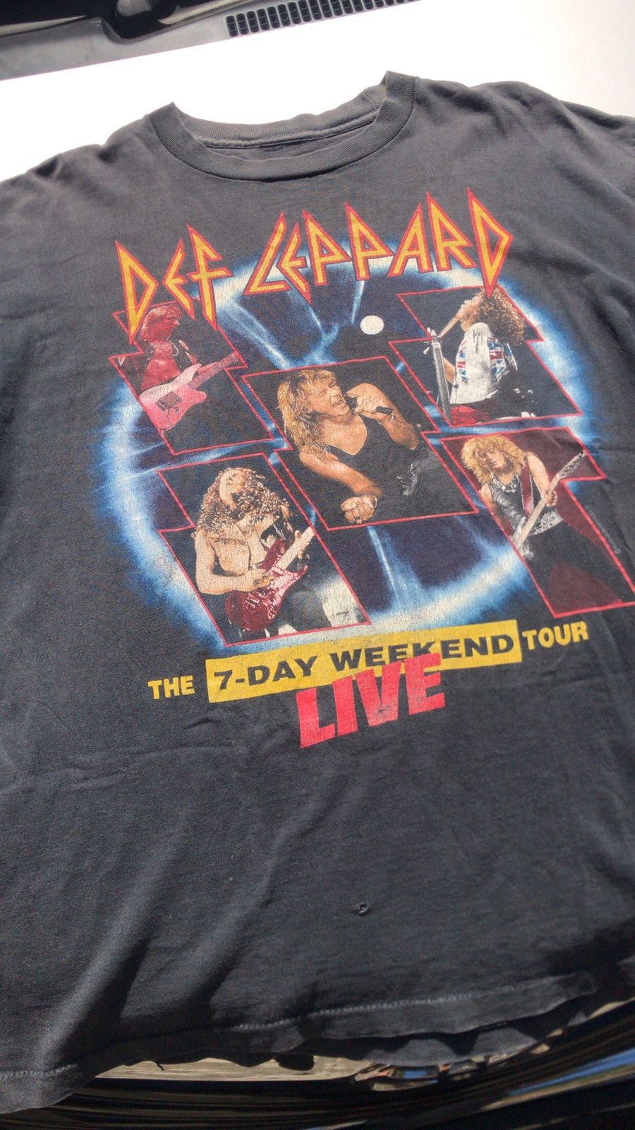 Def Leppard × Vintage VTG Def Leppard 92’ The 7 Day Weekend Band Tshirt Size US L / EU 52-54 / 3 - 1 Thumbnail