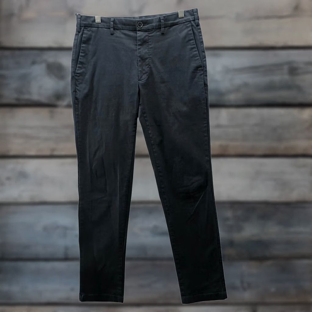 Uniqlo 20 Renewal the terms are “Slim Fit” and provides measurements/Weathers use Brand Name "Uniqlo Size US 31 - 1 Thumbnail