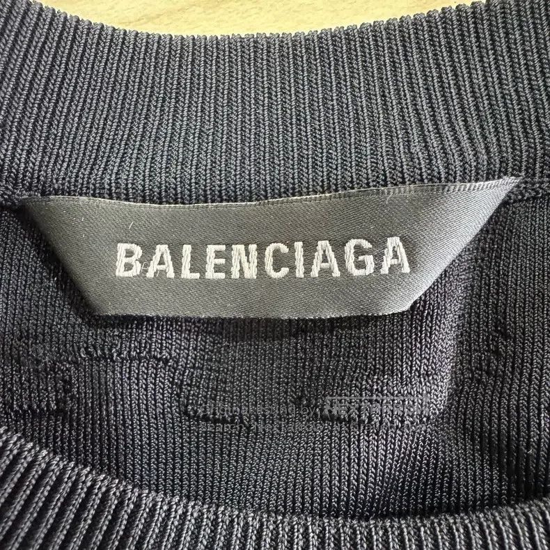 Balenciaga Balenciaga Black Letter Short Sleeve Knit Top Size M / US 6-8 / IT 42-44 - 3 Thumbnail