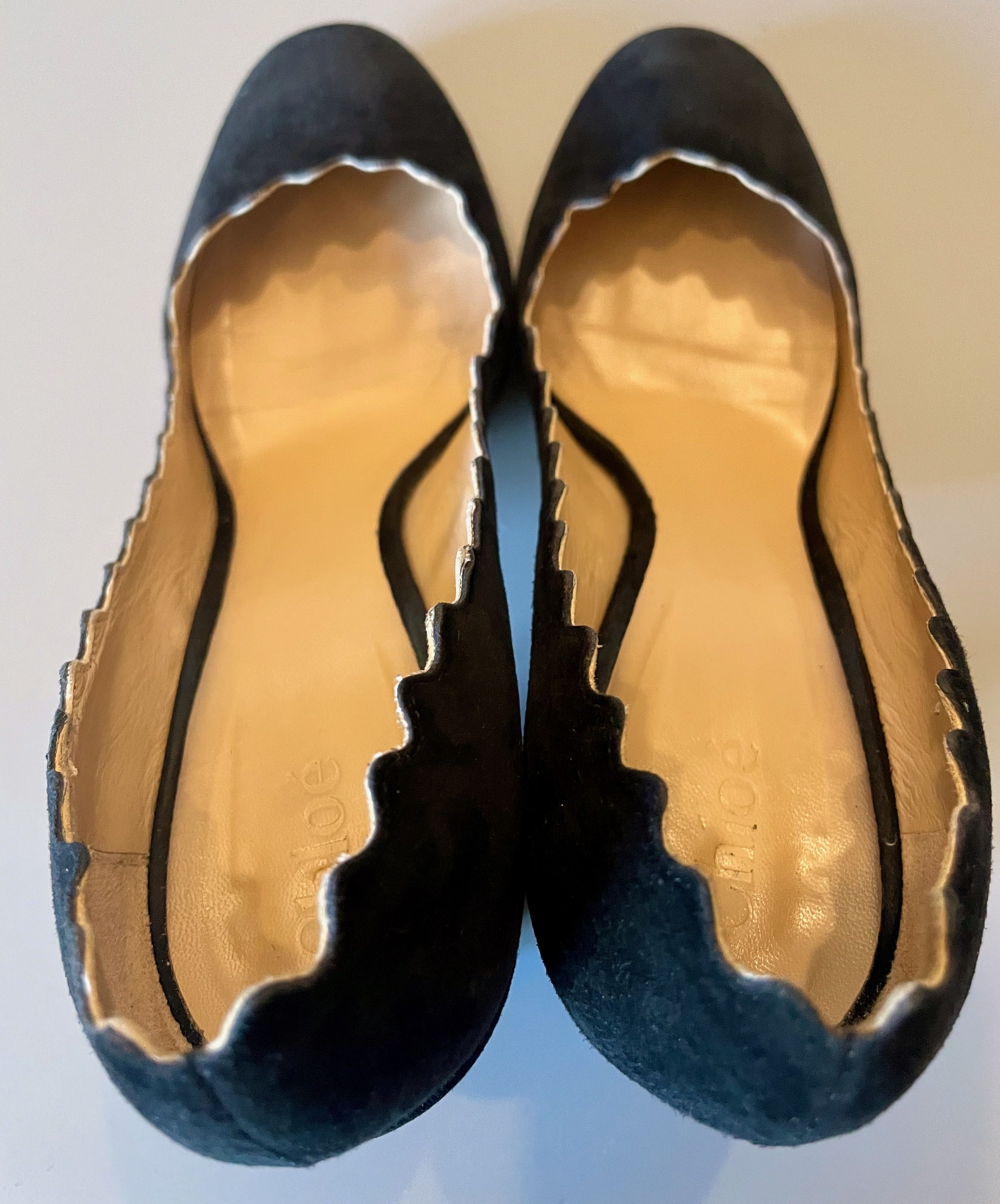 Chloe Chloe Lauren scalloped 3.5" high block heel suede pumps Size US 7.5 / IT 37.5 - 4 Thumbnail