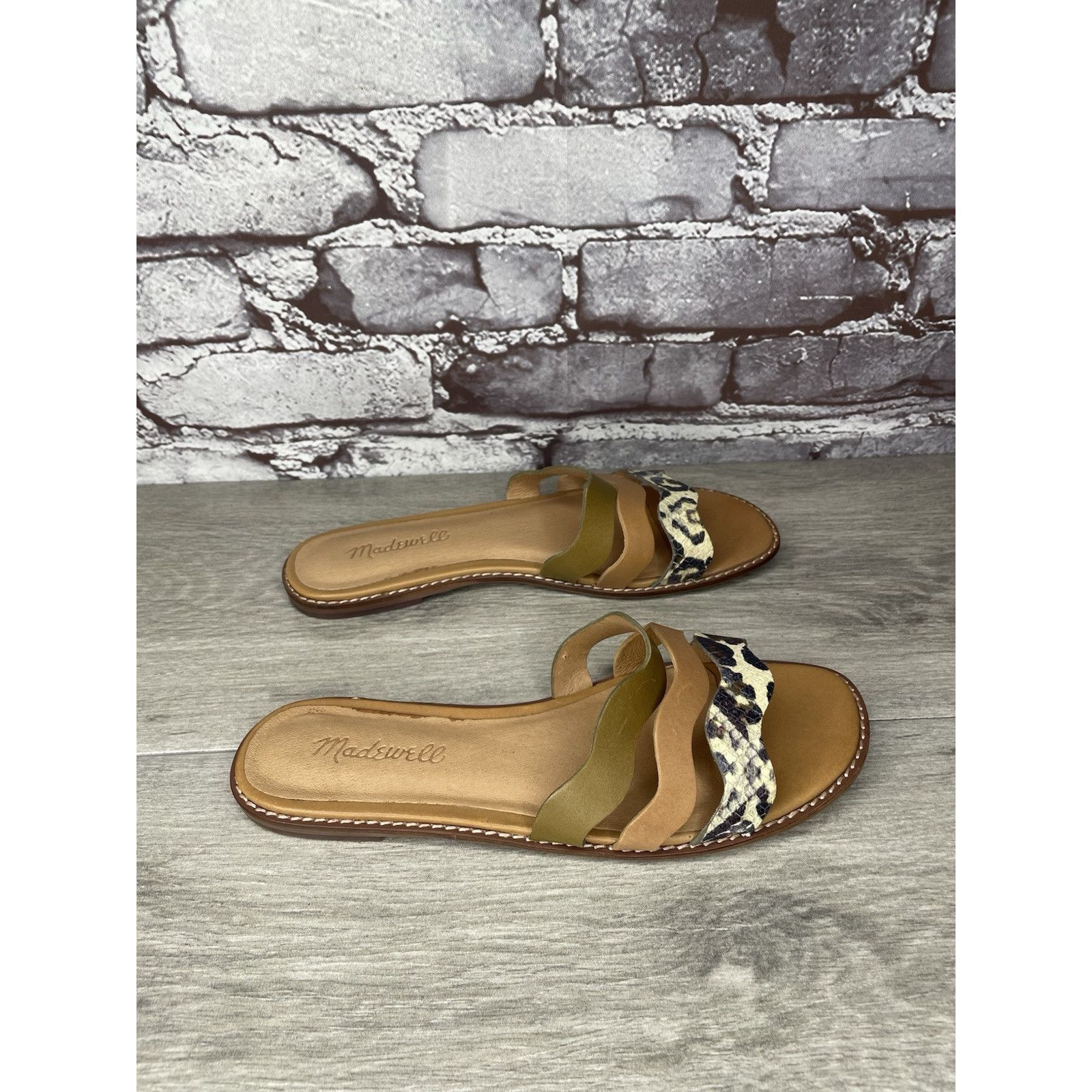 Madewell Madewell Brown Green Wavy Snake Embossed Leather Slides Flat Size US 6.5 / IT 36.5 - 20 Thumbnail