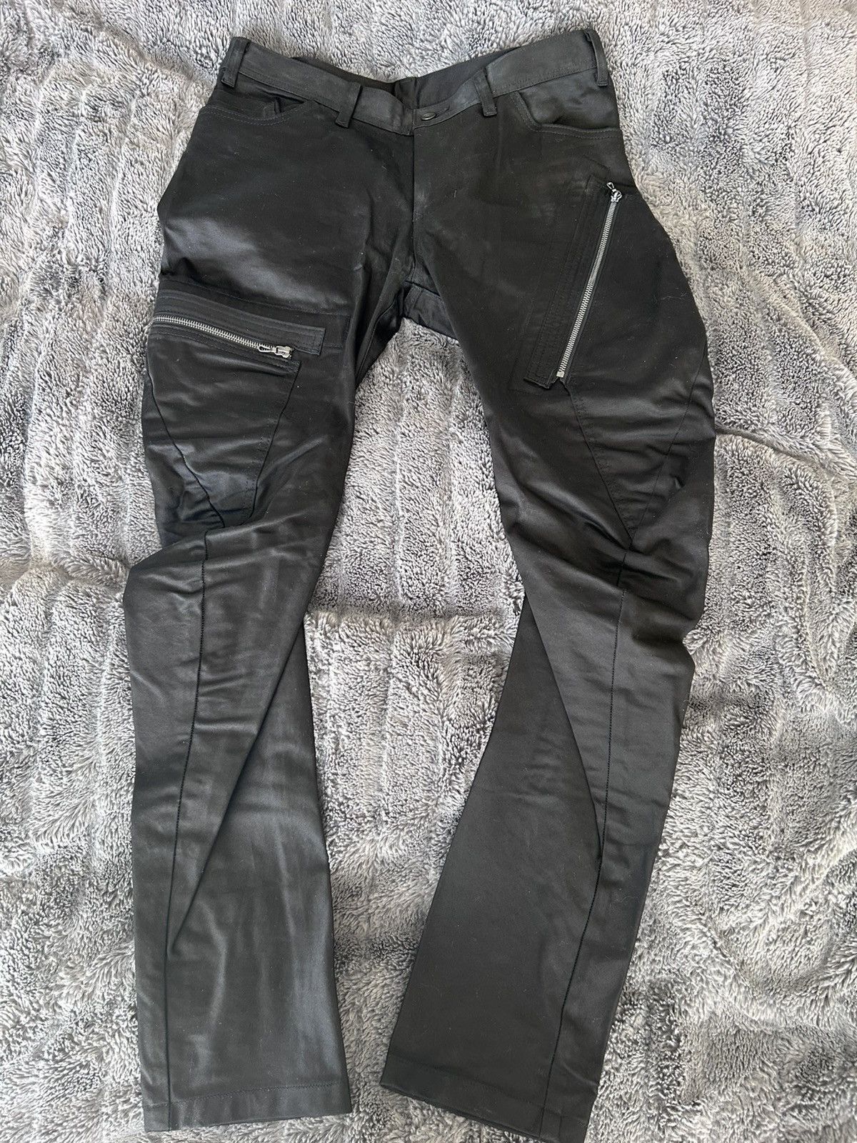 パンツ JULIUS CO LAWN CARGO CROTCH PANTS BLACK Julius drop-crotch Cargo Pants | Black | FARFETCH