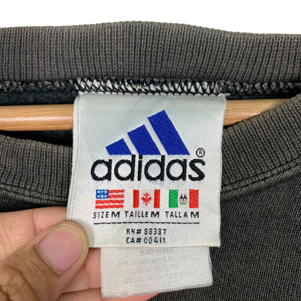 Adidas Vintage 90's ADIDAS Big Logo Sweatshirts #0736-C34 Size US M / EU 48-50 / 2 - 11 Thumbnail