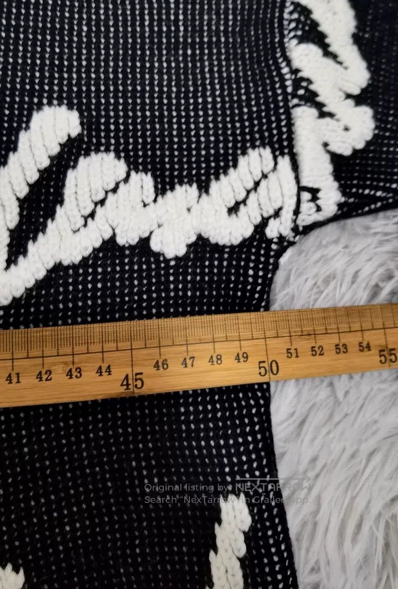 Balenciaga Balenciaga Graffiti script logo crewneck sweater Size US S / EU 44-46 / 1 - 8 Thumbnail