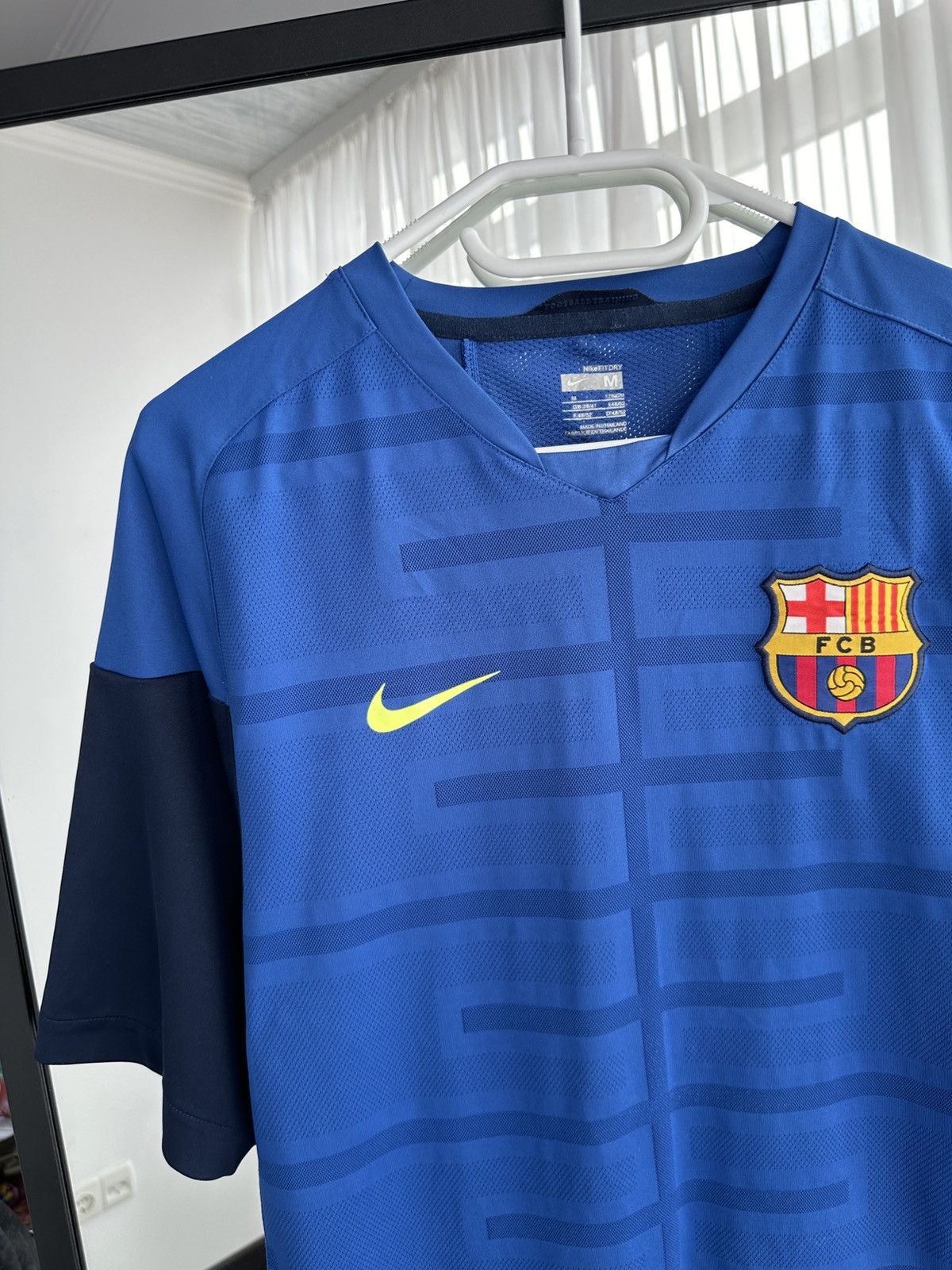 Nike × Vintage Vintage Nike Barcelona Football Training Jersey 2009/10 Size US M / EU 48-50 / 2 - 5 Thumbnail