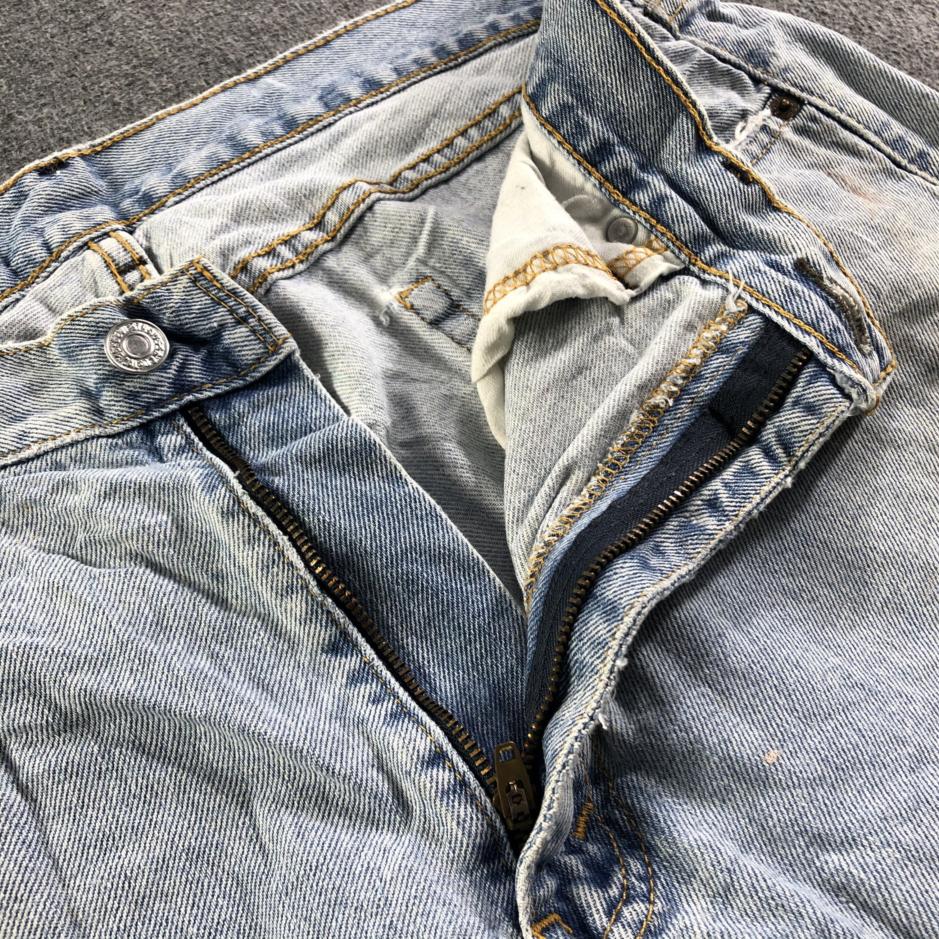 Levi's Vintage Light Wash Levis Jeans-J3313 Size US 36 / EU 52 - 10 Thumbnail