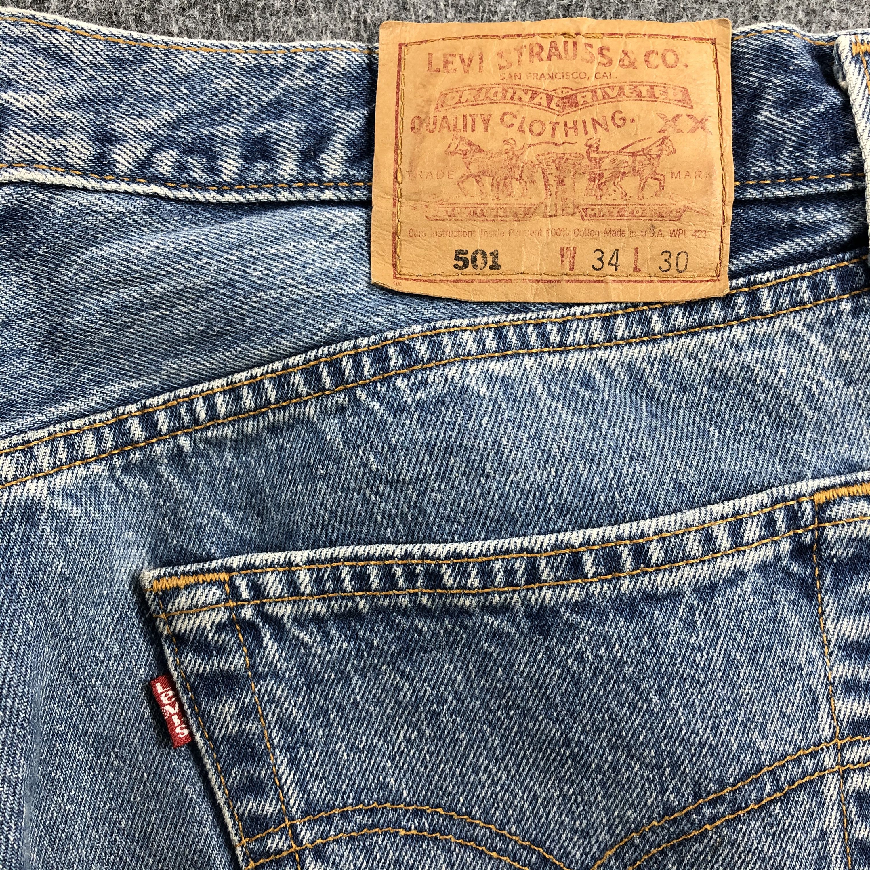 Levi's Vintage 90s Light Wash Levis 501 Denim Jeans-JM832 Size US 34 / EU 50 - 6 Thumbnail