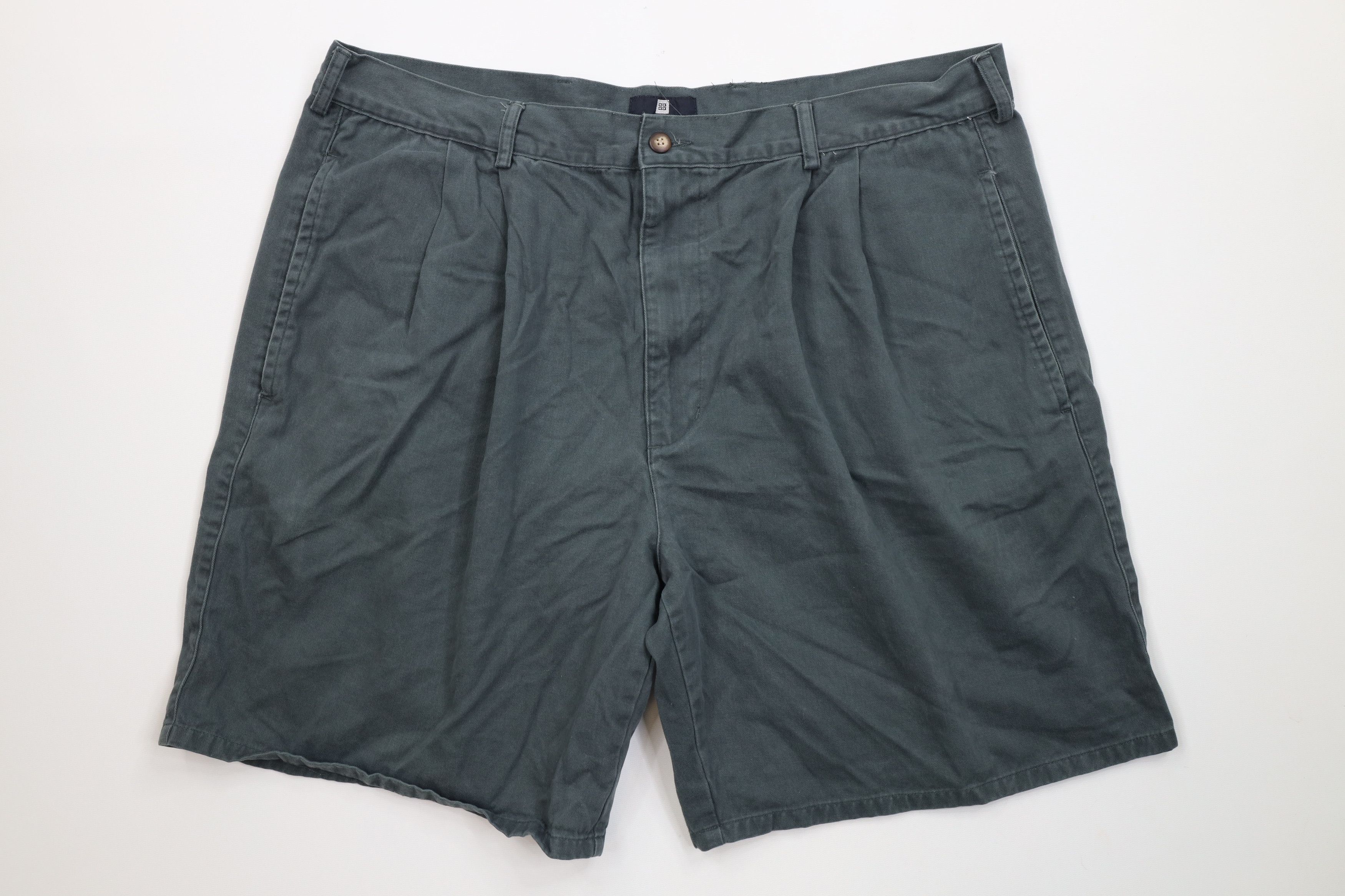 Givenchy Vintage 90s Givenchy Pleated Above Knee Chino Shorts Green Size US 38 / EU 54 - 1 Thumbnail