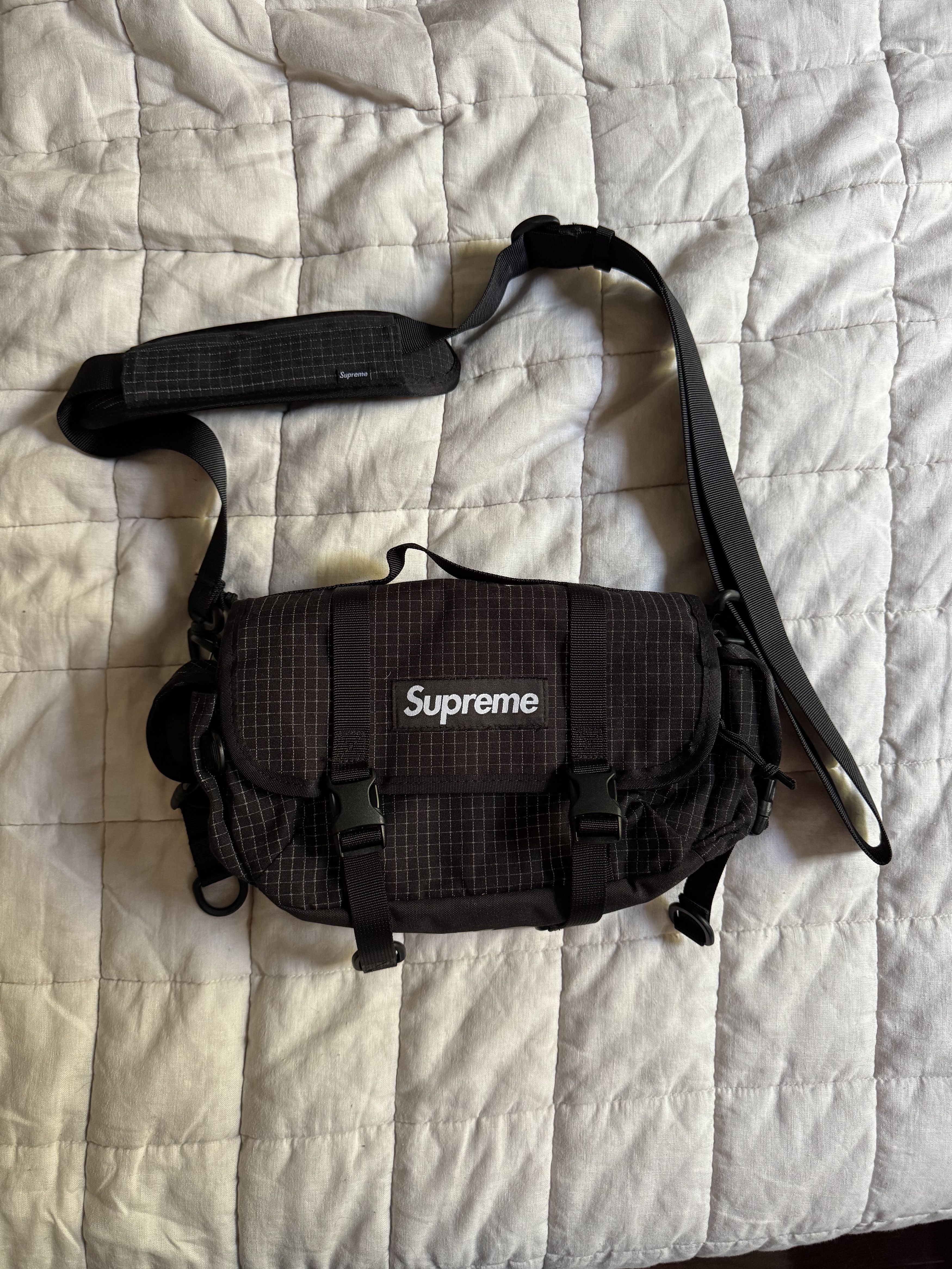 Supreme Supreme 24ss mini duffle bag black | Grailed