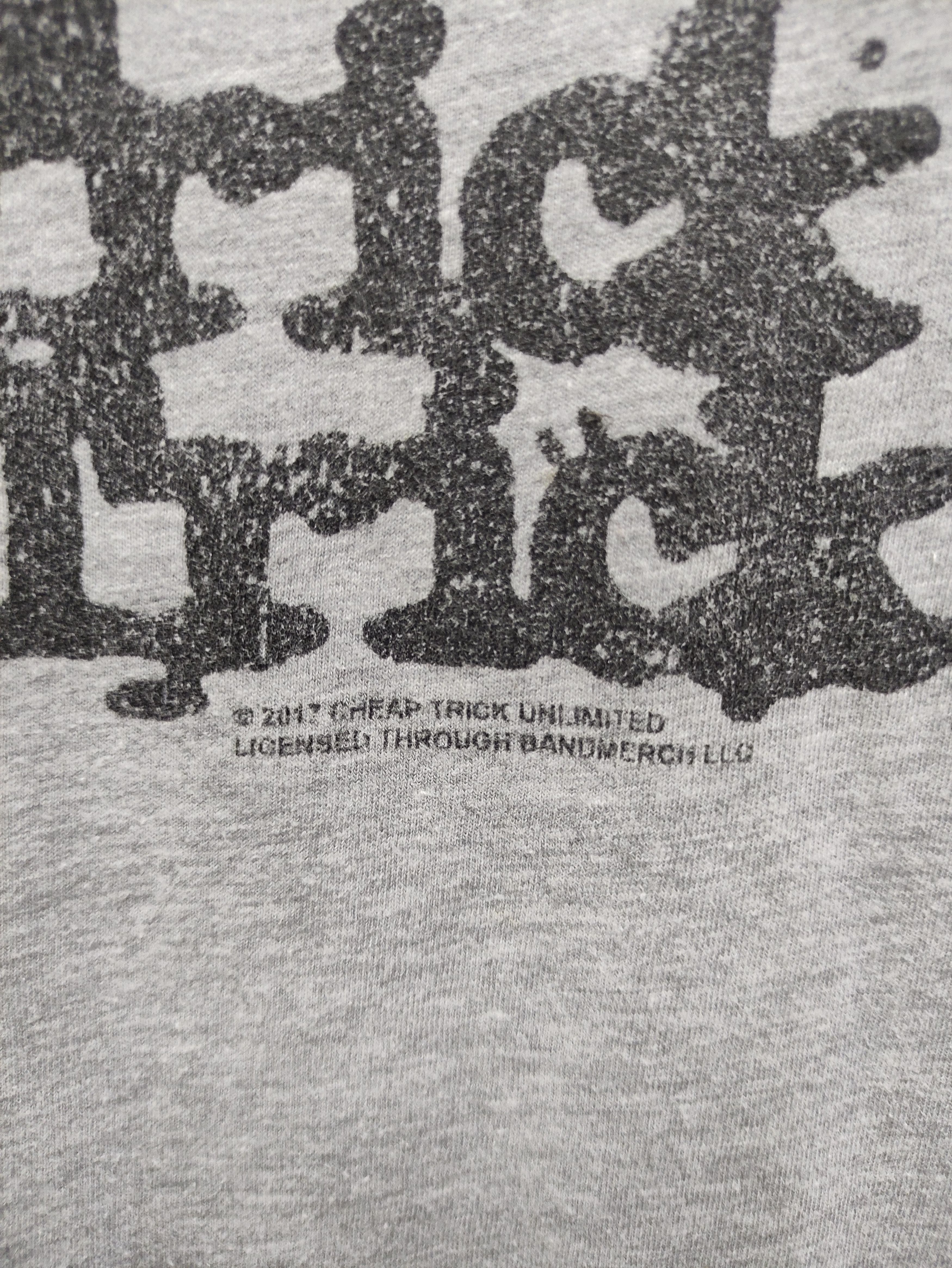 Band Tees VINTAGE CHEAP TRICK mens L gray tee Size US L / EU 52-54 / 3 - 4 Thumbnail