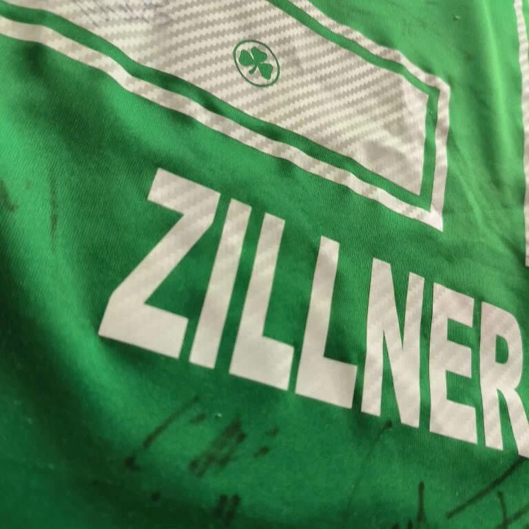 Other SIGNED Greuther Fürth 10-11 Jako Zillner football jersey M/L Size US M / EU 48-50 / 2 - 10 Thumbnail