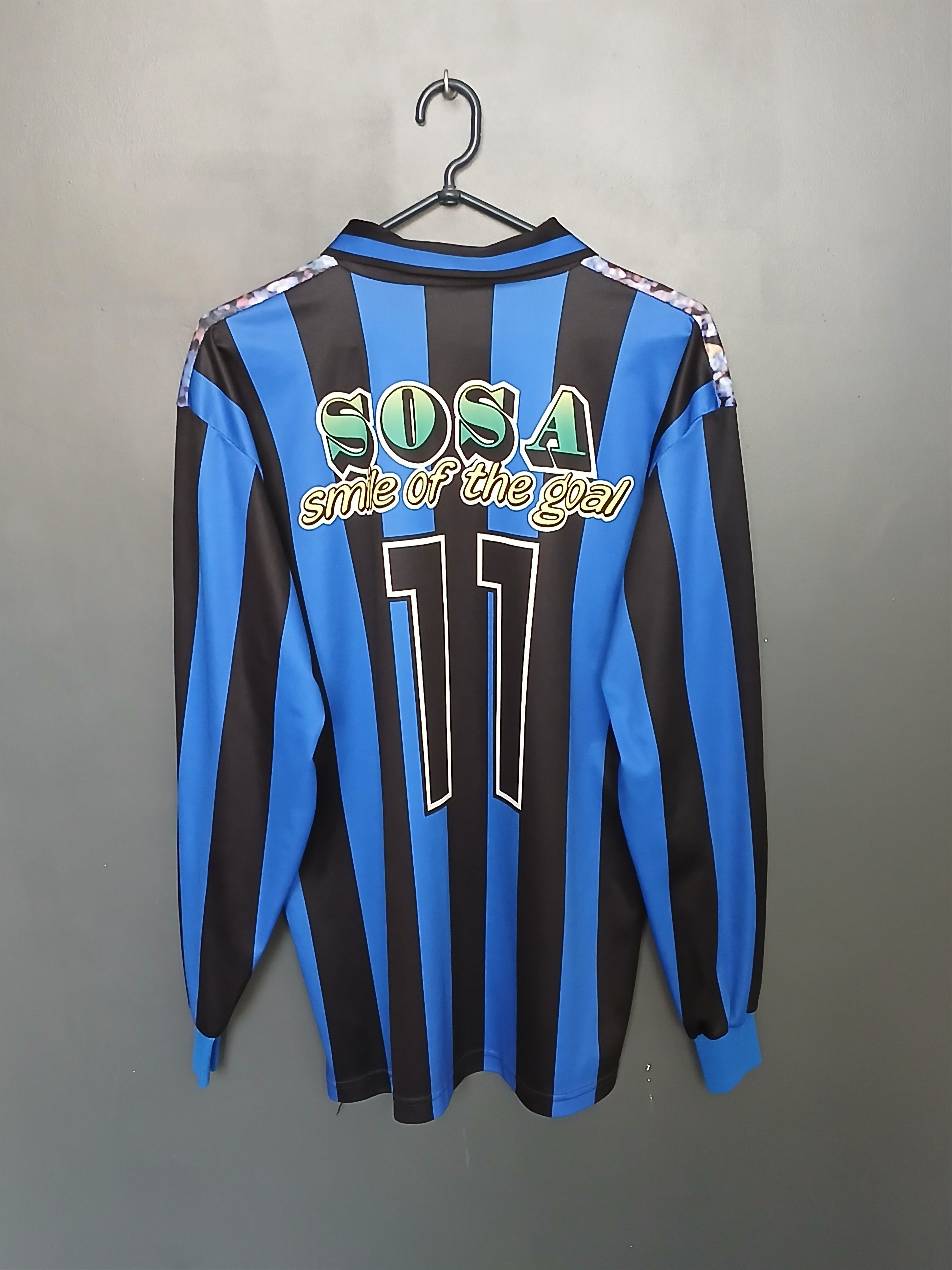 Vintage Vintage Inter Sosa Smile Of The Goal Football Jersey T-Shirt Size US XL / EU 56 / 4 - 2 Thumbnail