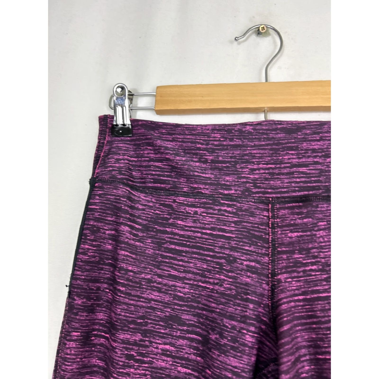 Nike Nike Womens Leggings Capri DriFit Drawstring M Black Pink 28x24 Activewear Womens Size 32" / US 10 / IT 46 - 4 Thumbnail