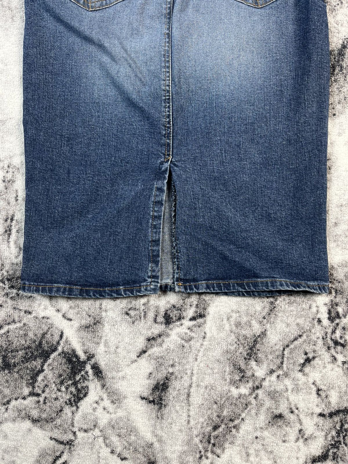 Dolce & Gabbana Dolce & Gabbana Denim Skirt Blue Vintage IT42 W28 Size 28" / US 6 / IT 42 - 8 Thumbnail