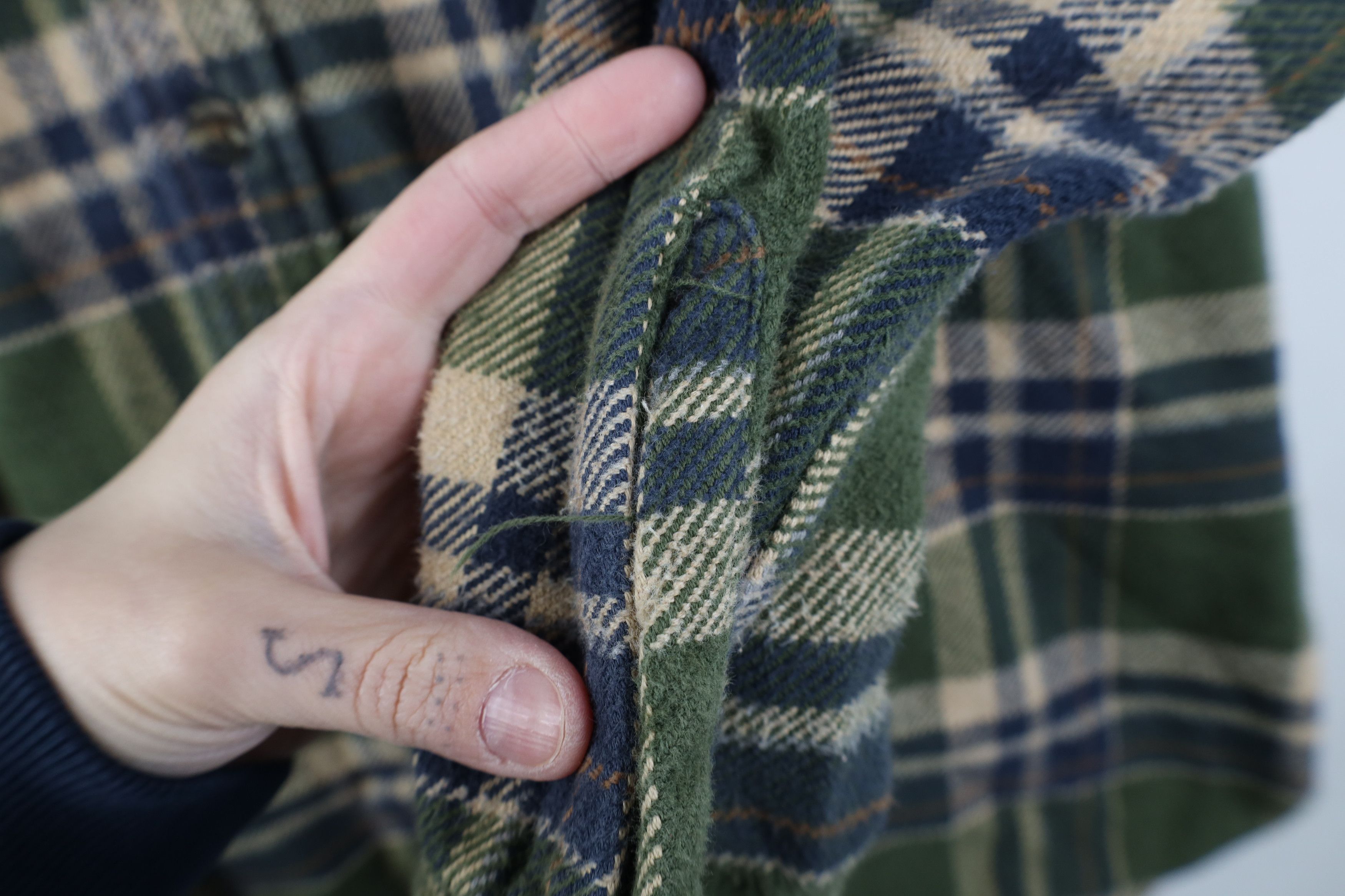 Vintage Vintage 90s Streetwear Flannel Collared Button Shirt Size US XL / EU 56 / 4 - 4 Thumbnail