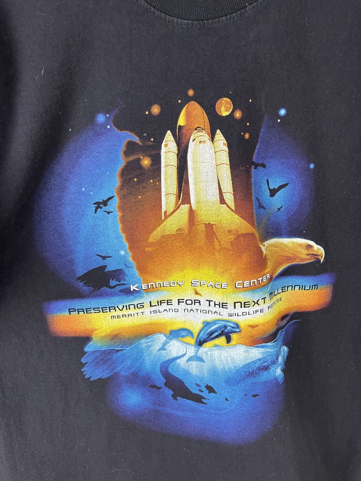 Gildan Gildan vintage Kennedy space center big logo tee shirt Size US XL / EU 56 / 4 - 5 Thumbnail