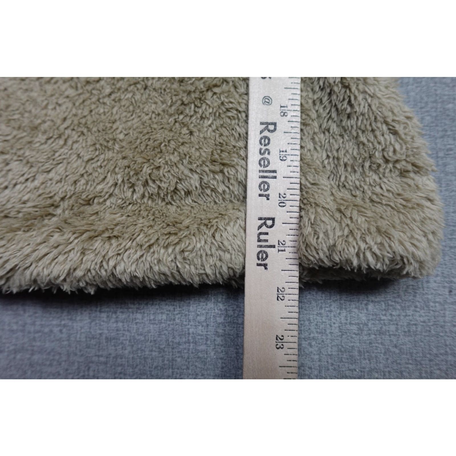 Patagonia Patagonia Vest Womens Small Beige Fleece Lightweight Skiing Mid-Length Sleeveless Zipper Logo Regular Womens Size S / US 4 / IT 40 - 6 Thumbnail