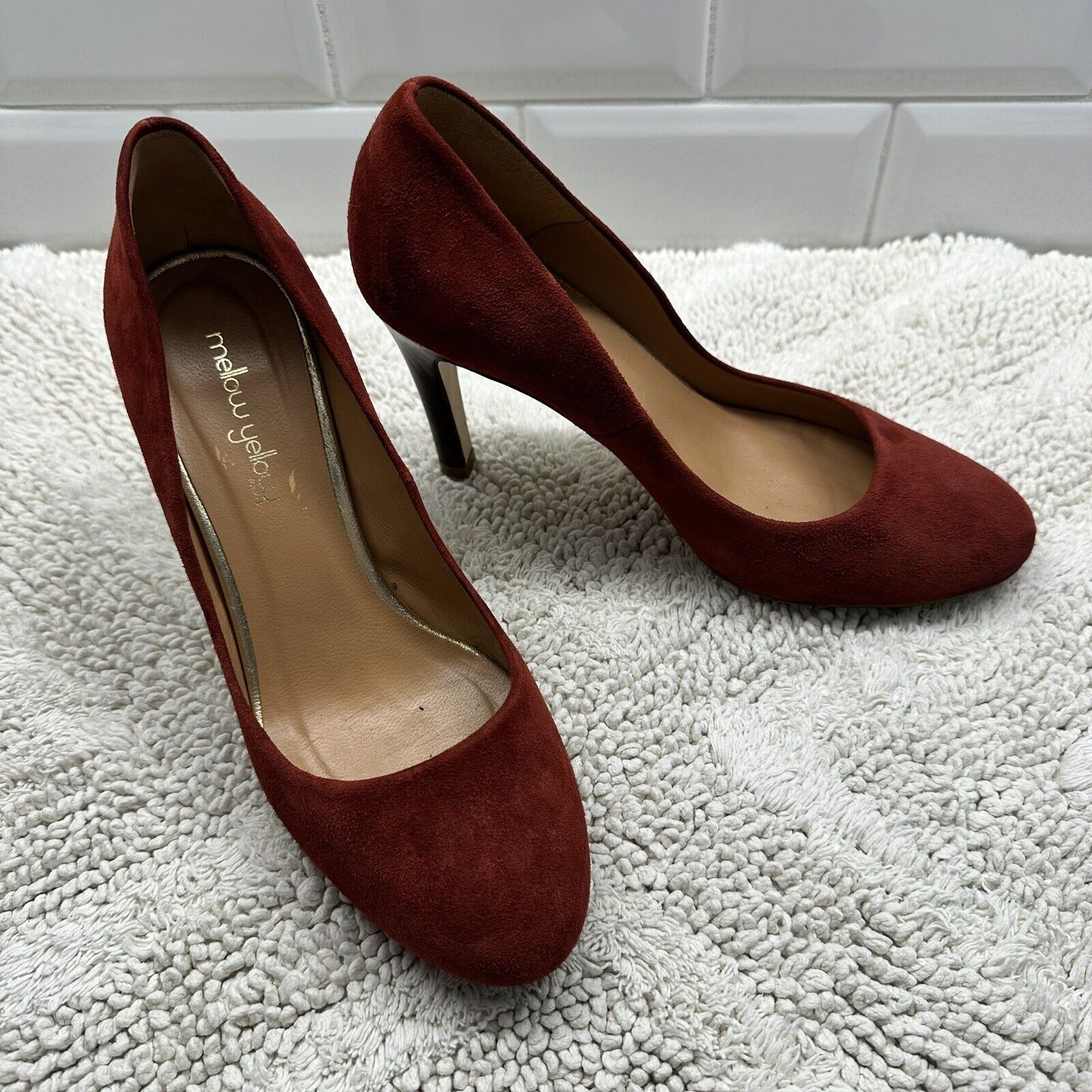 Other Round Toe Suede Pumps In Deep Terracotta 38 Made In Spain Size US 7.5 / IT 37.5 - 2 Thumbnail