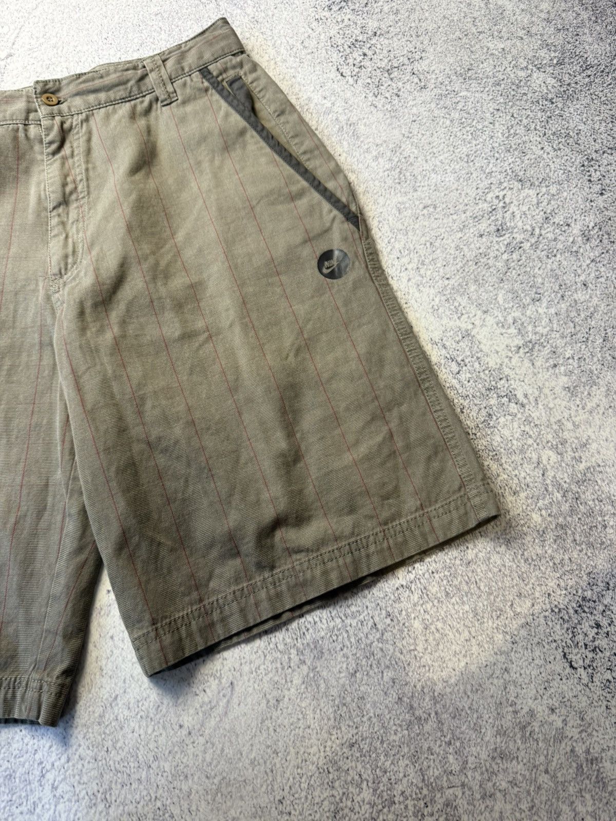 Nike Vintage Nike Shorts Japanese Y2K Size US 32 / EU 48 - 16 Thumbnail