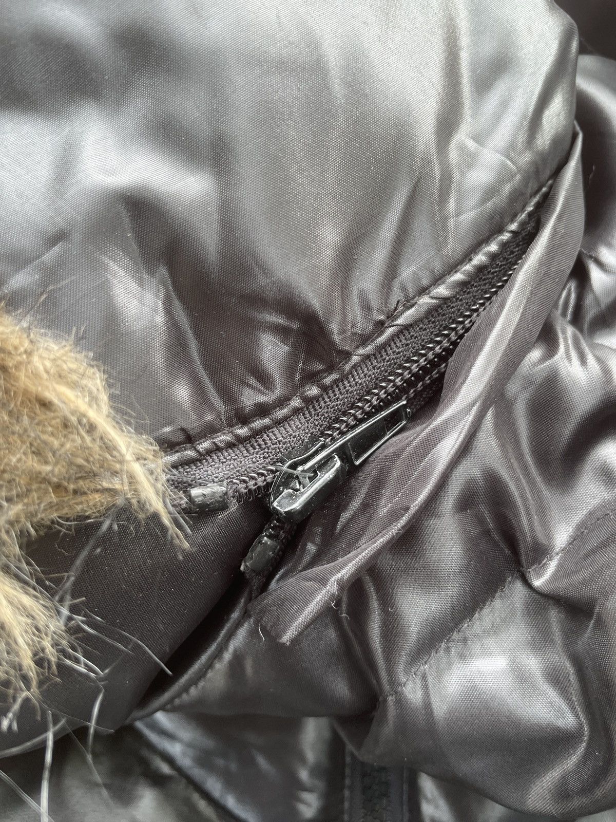 Japanese Brand 2000s Japanese arcive Fur Puffer Jacket Nylaus Black Gothic Size US L / EU 52-54 / 3 - 5 Thumbnail
