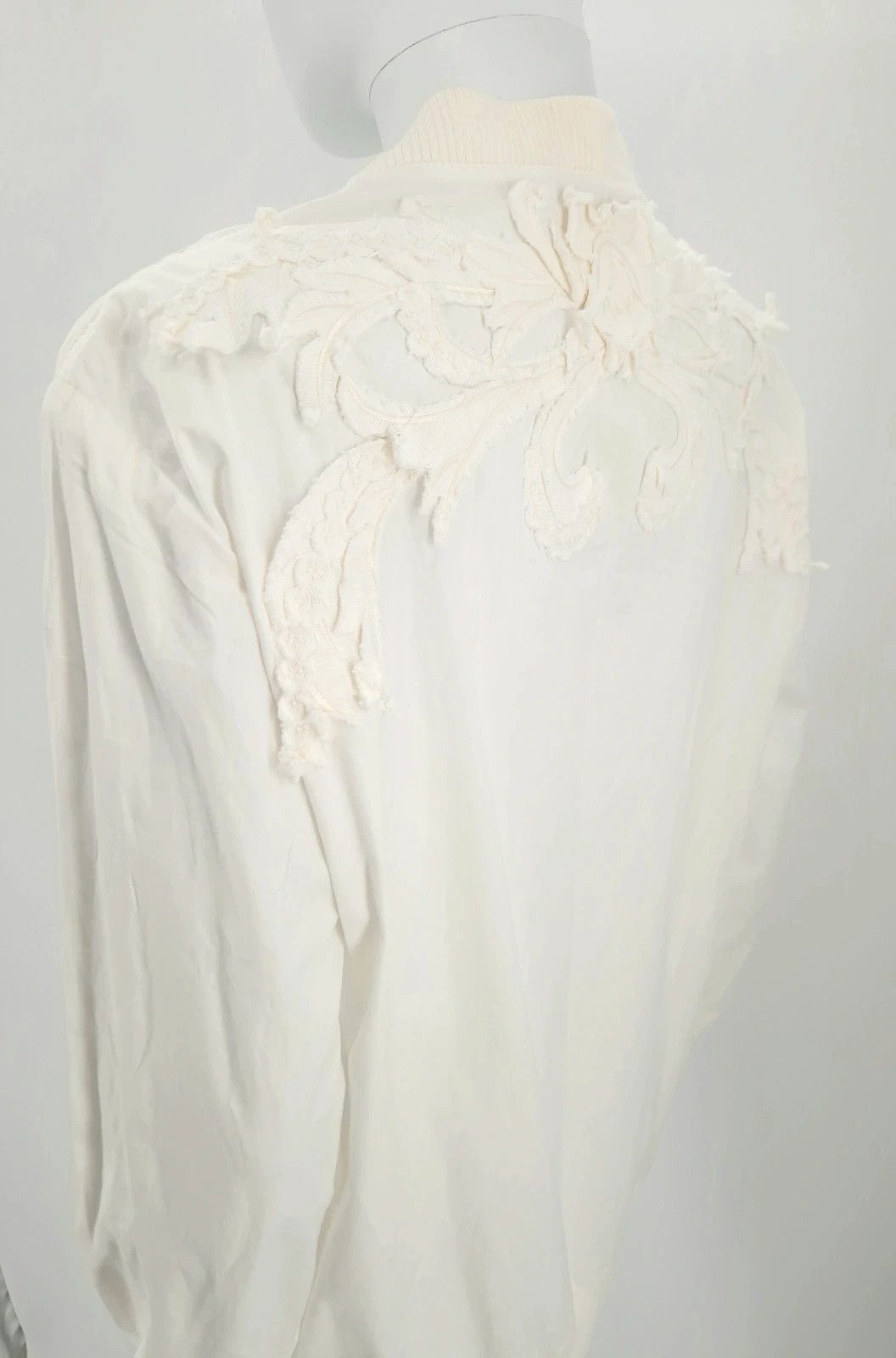 Givenchy Givenchy Sweatshirt Floral Embroidery Size S / US 4 / IT 40 - 5 Thumbnail