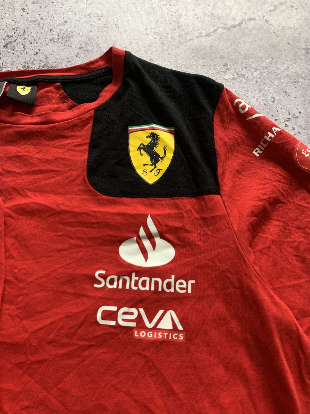 Ferrari × Puma 🔥PUMA FERRARI 2023 FORMULA 1 CARLOS SAINZ SCUDERIA T-SHIRT Size US L / EU 52-54 / 3 - 4 Thumbnail