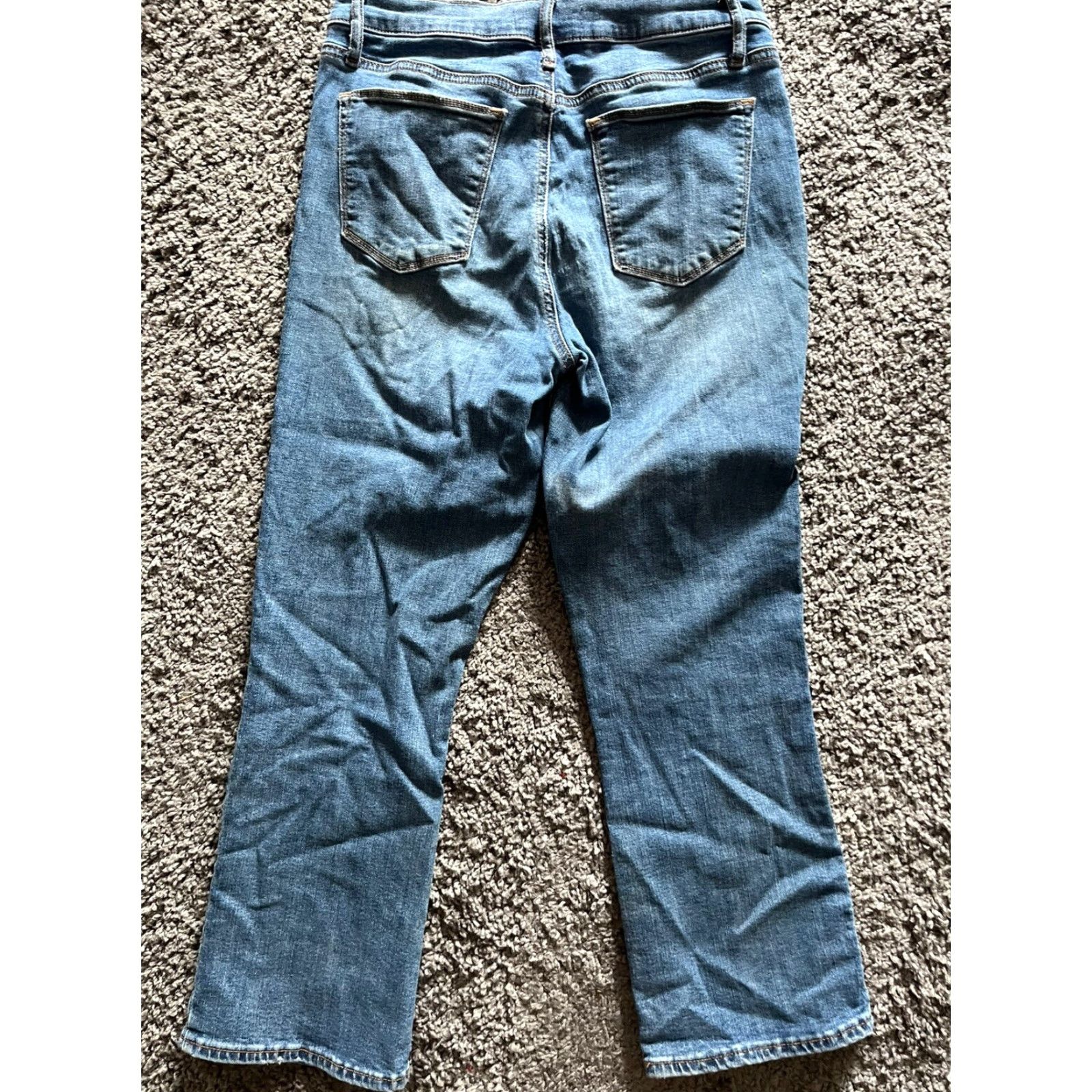 Gap Gap Jeans Cropped High-Rise Crop Flare Medium Wash Sz 30 Women 30 Regular Blue Jeans Gap Crop Flare High-Rise Size 30" / US 8 / IT 44 - 3 Thumbnail