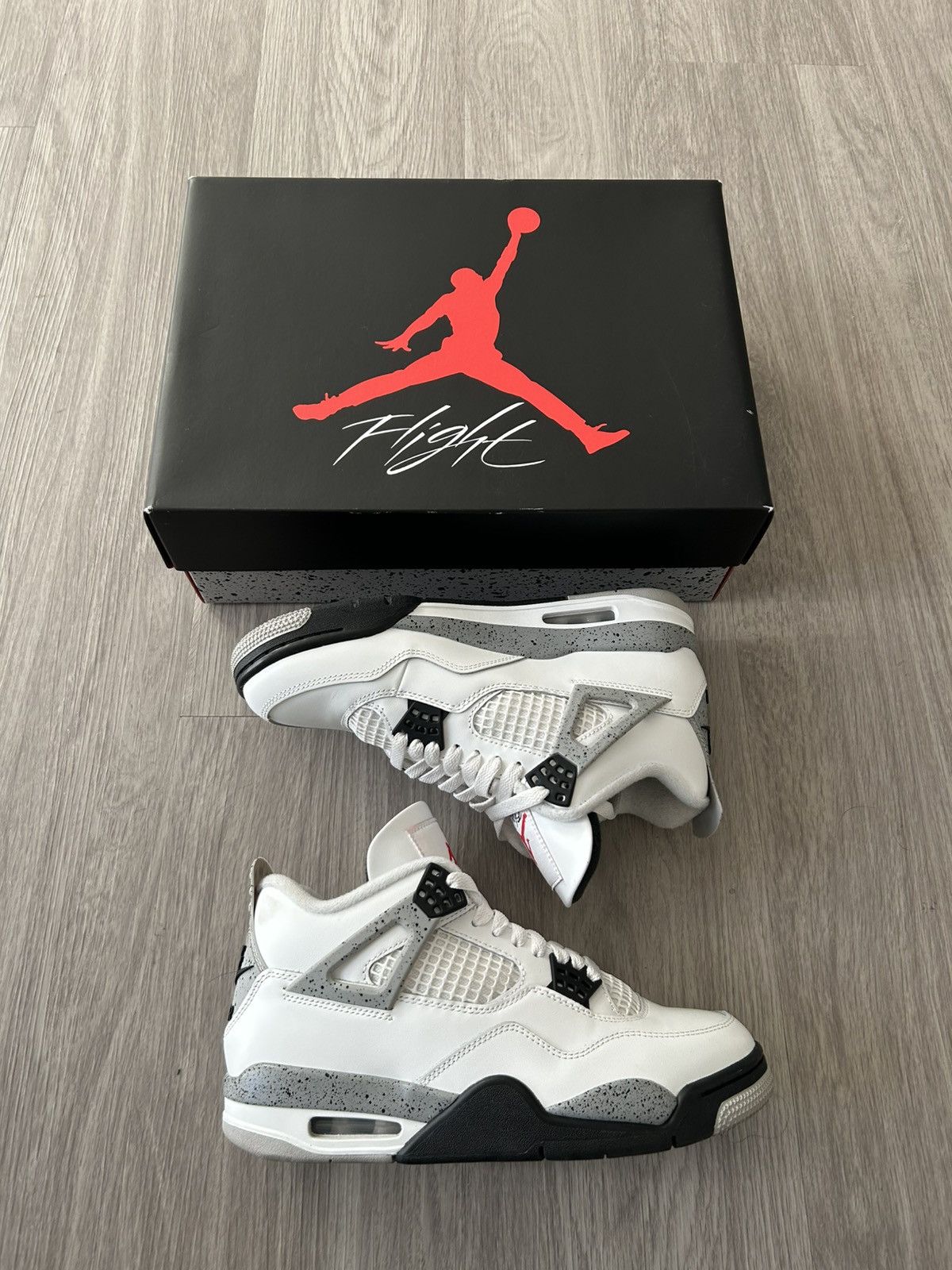 Jordan Brand Air Jordan Retro 4 White Cement 2025 Size 7 Size US 7 / EU 40 - 1 Thumbnail